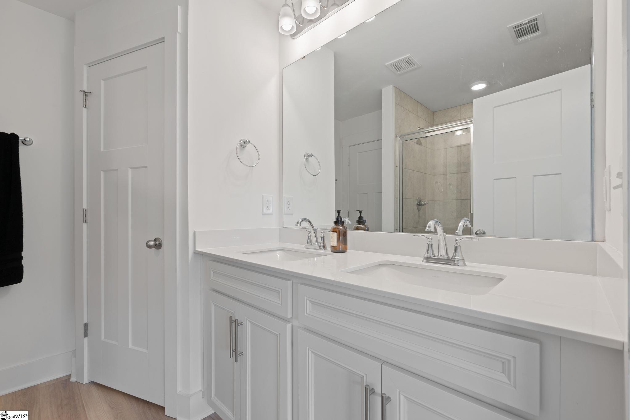 62 Mardale Lane Greenville, SC 29609