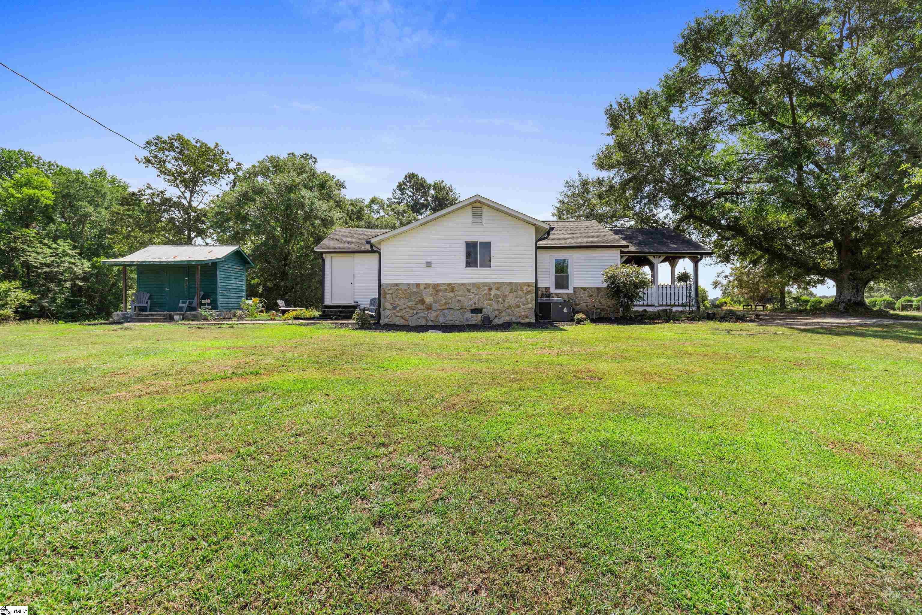 11764 Highway 76 W Road Gray Court, SC 29645