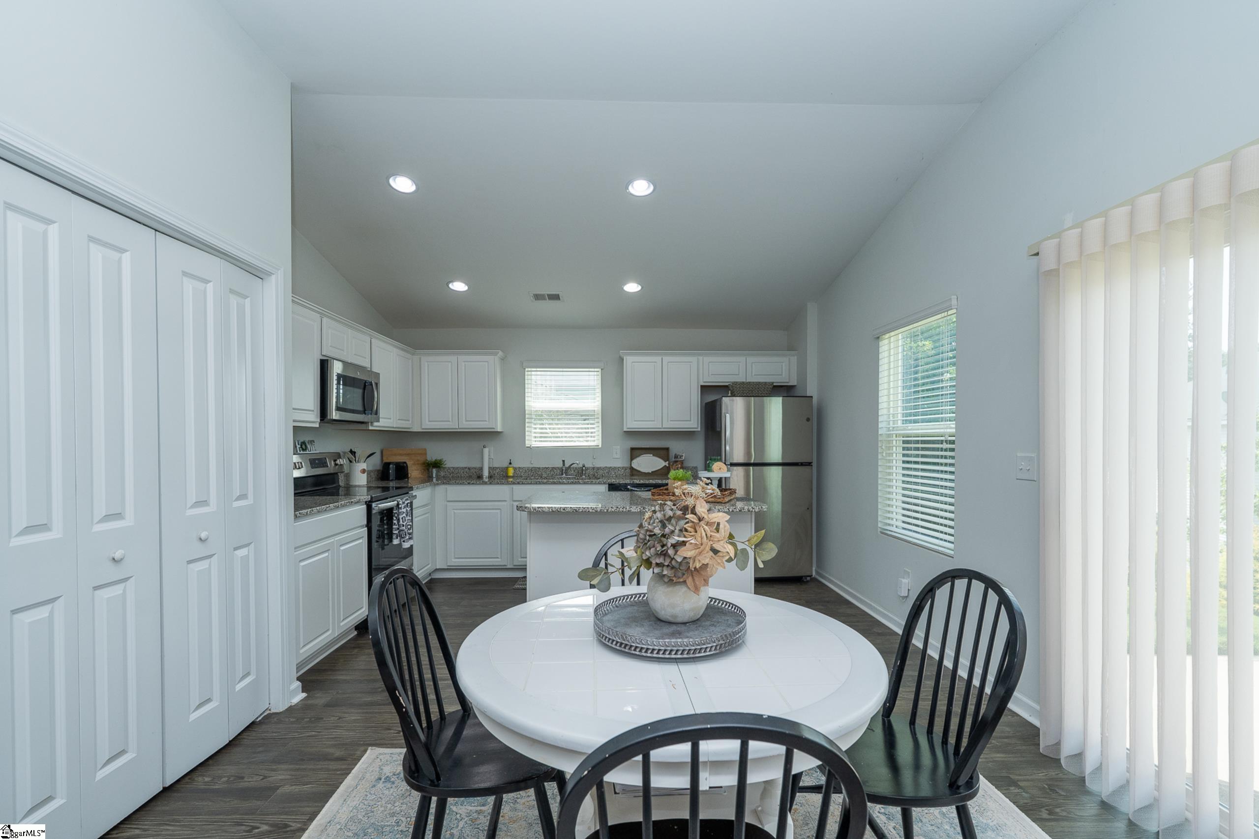 158 Spirit Drive Roebuck, SC 29376