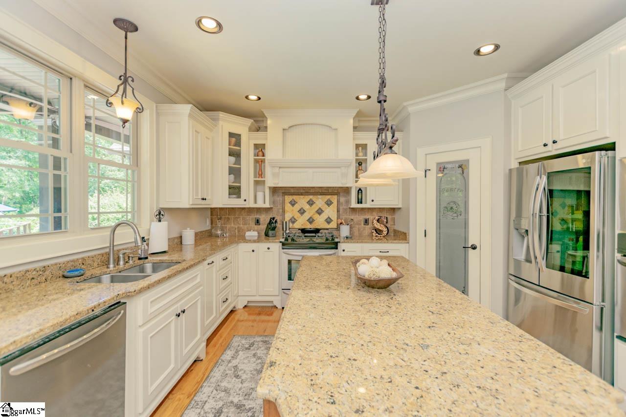 10 Forest Valley Way Greer, SC 29651