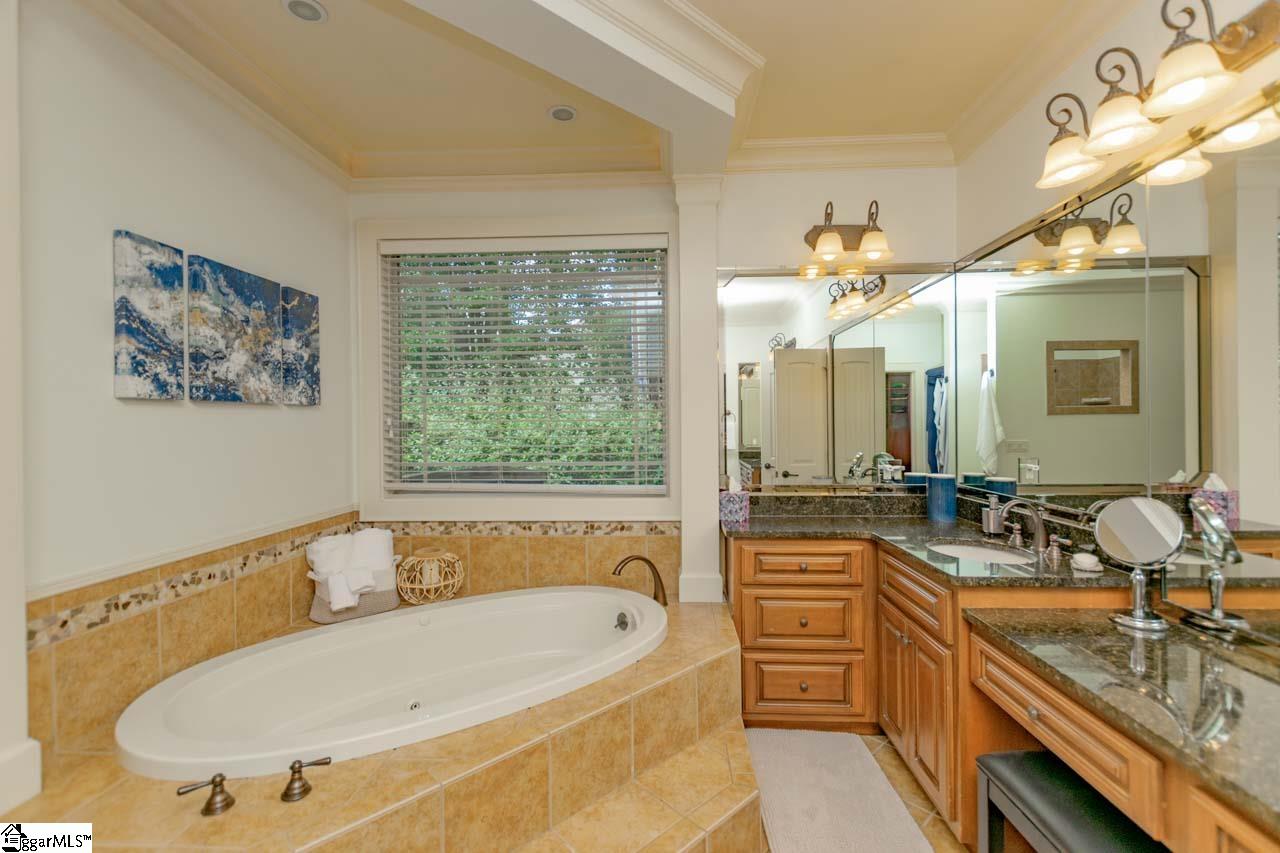10 Forest Valley Way Greer, SC 29651