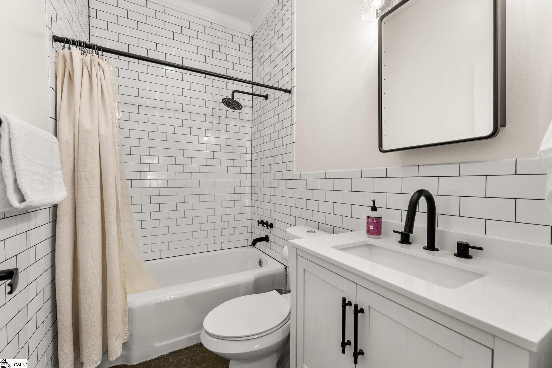 11 Seyle Street Greenville, SC 29605