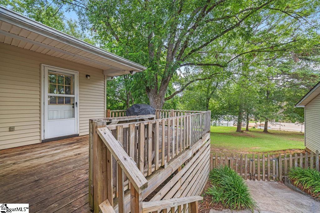 77 Loftis Road Travelers Rest, SC 29690