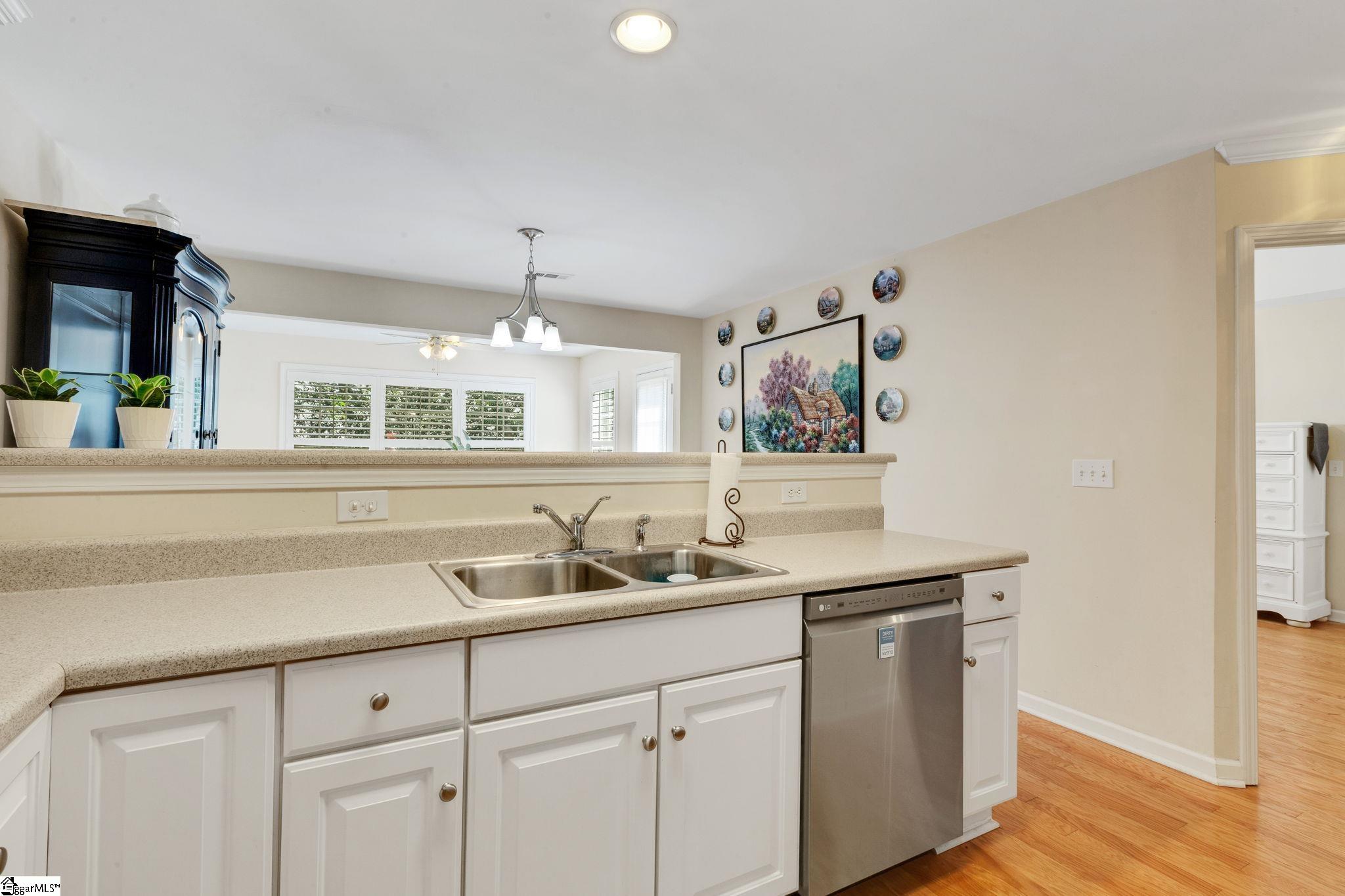 665 Ivybrooke Avenue Greenville, SC 29615