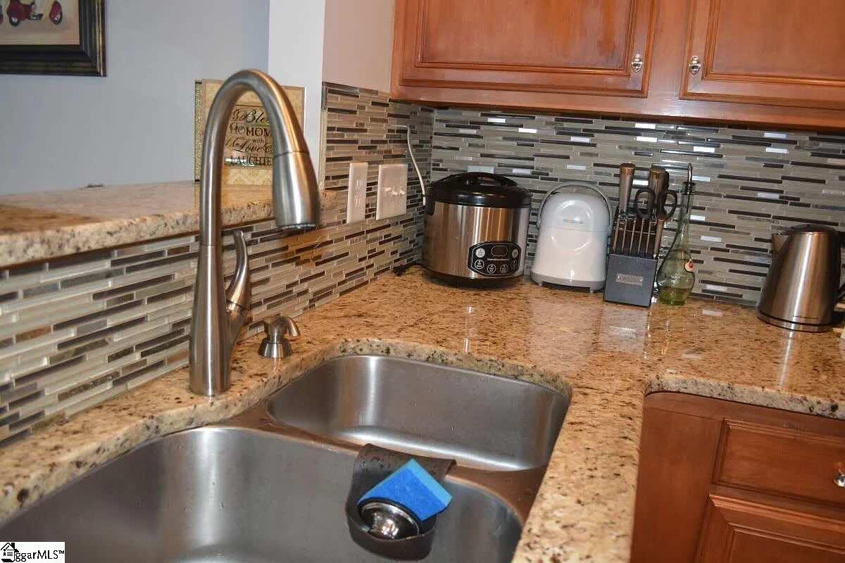 254 Hadley Commons Drive Mauldin, SC 29662