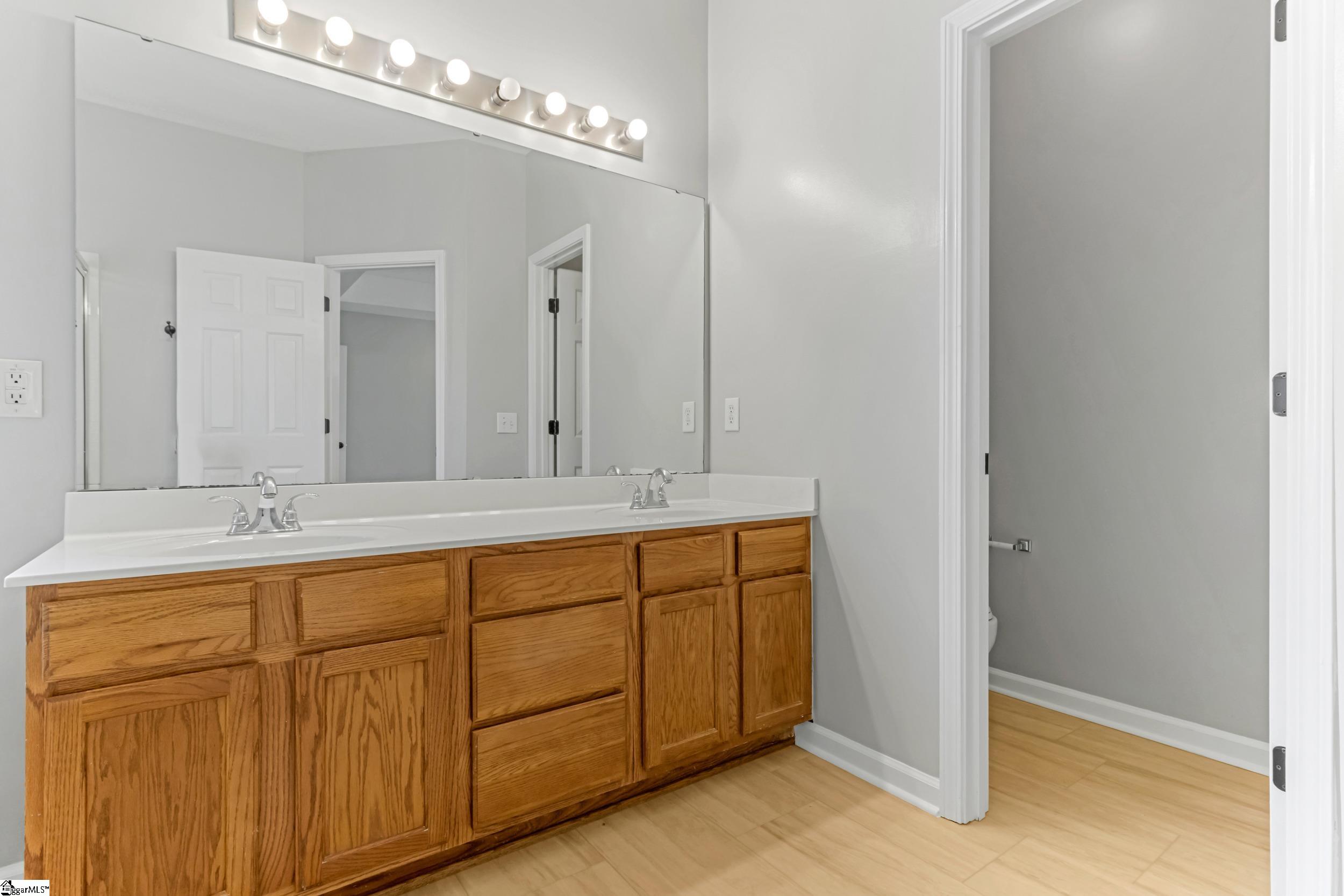 24 N Orchard Farms Avenue Simpsonville, SC 29681