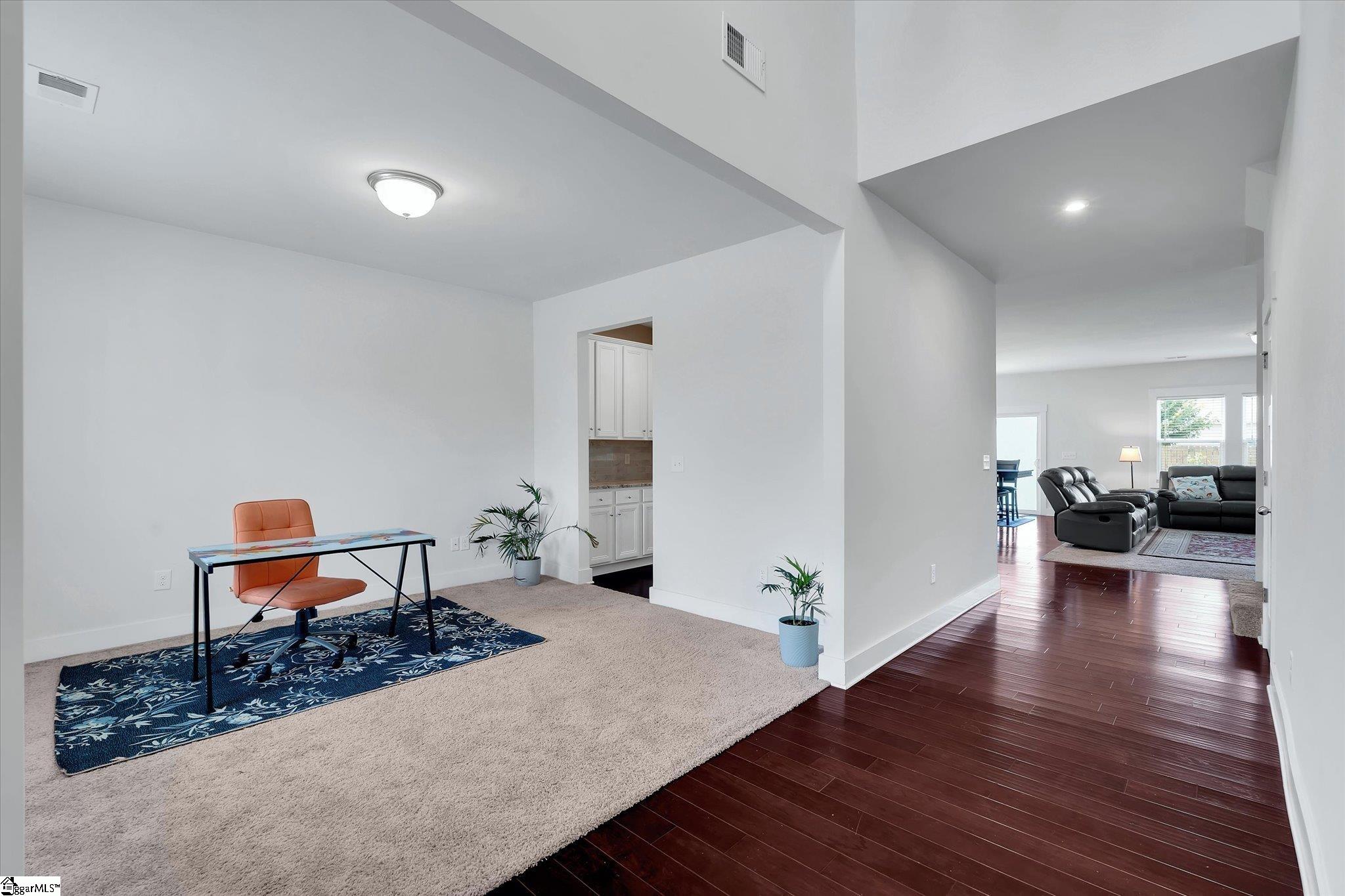 18 Larson Drive Simpsonville, SC 29681