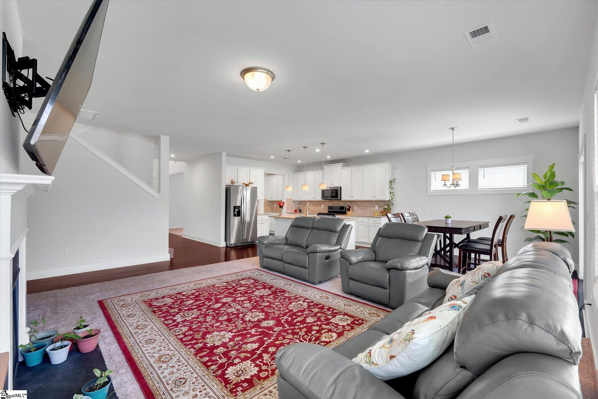 18 Larson Drive Simpsonville, SC 29681
