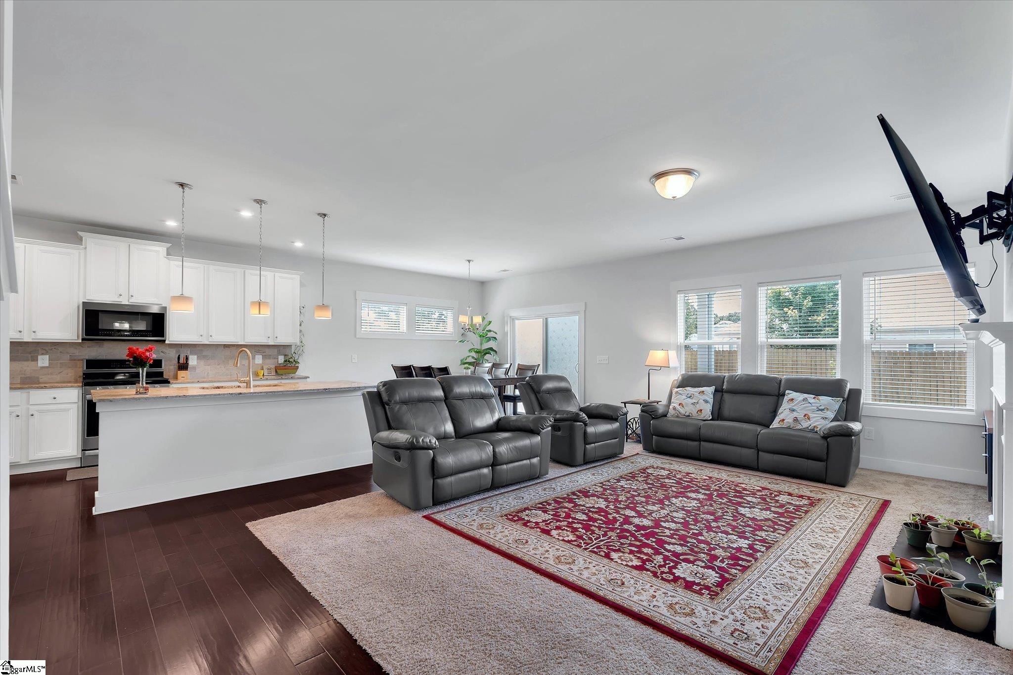 18 Larson Drive Simpsonville, SC 29681