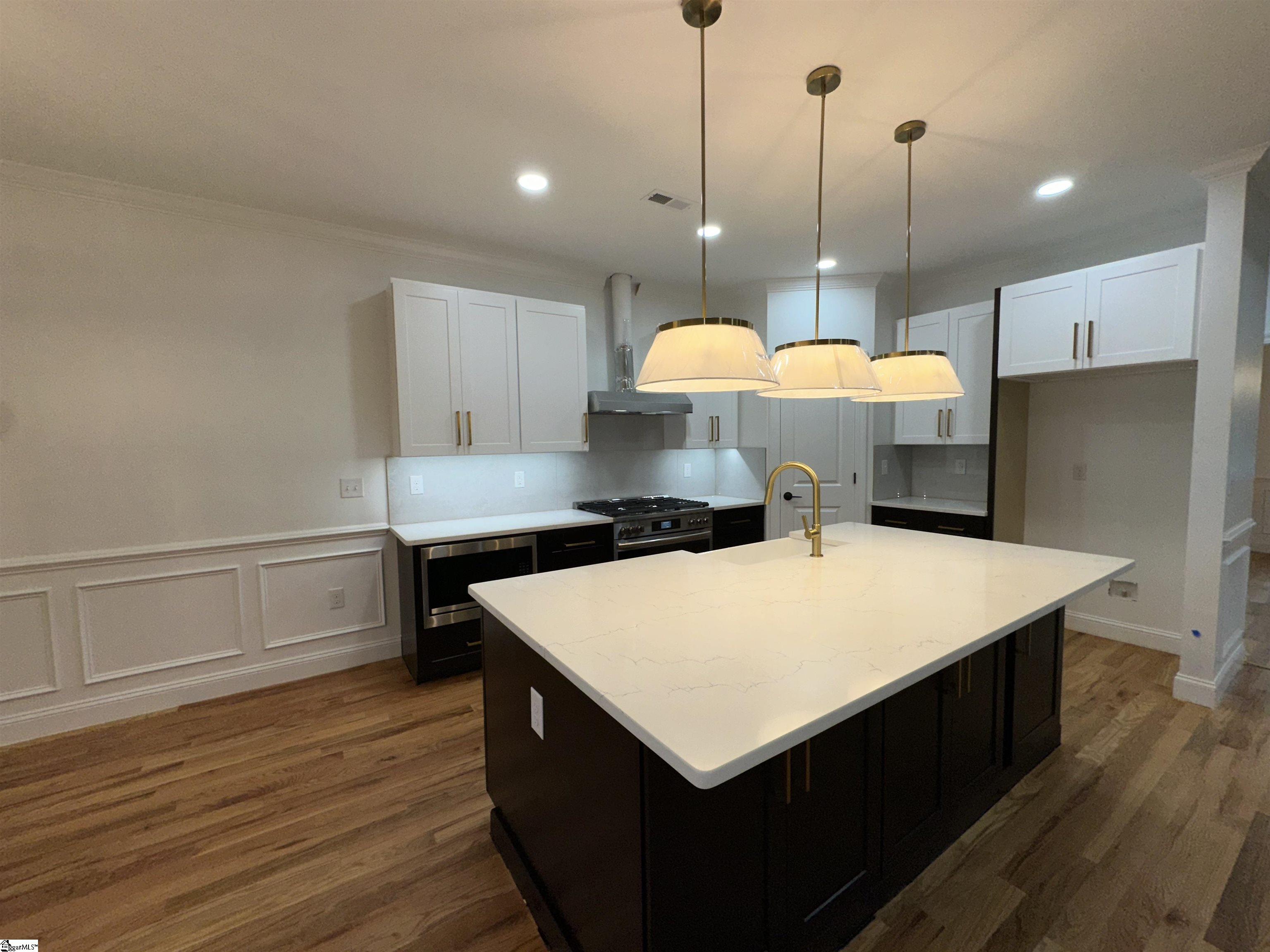 102 Sunshine Drive Simpsonville, SC 29681