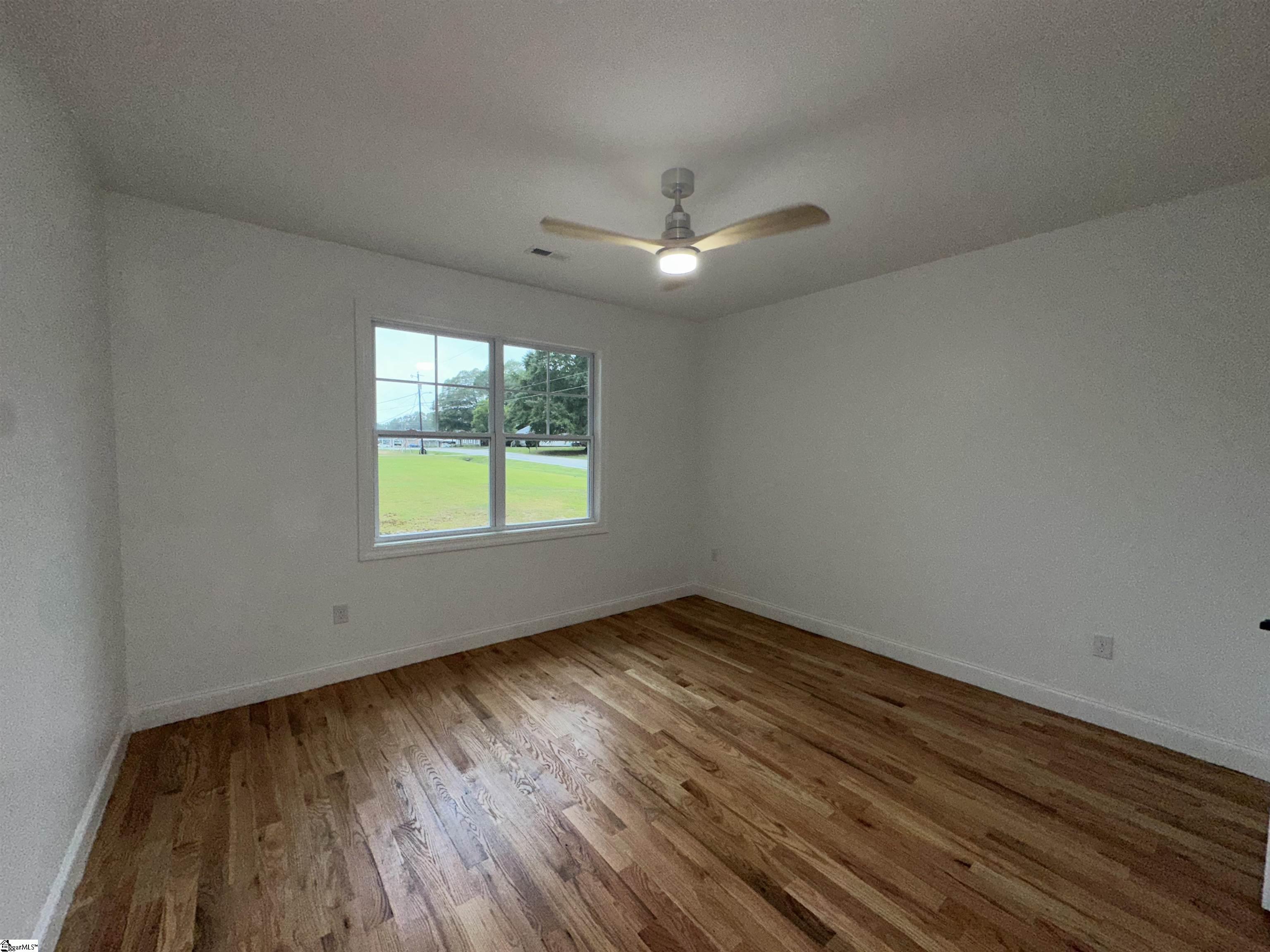 102 Sunshine Drive Simpsonville, SC 29681