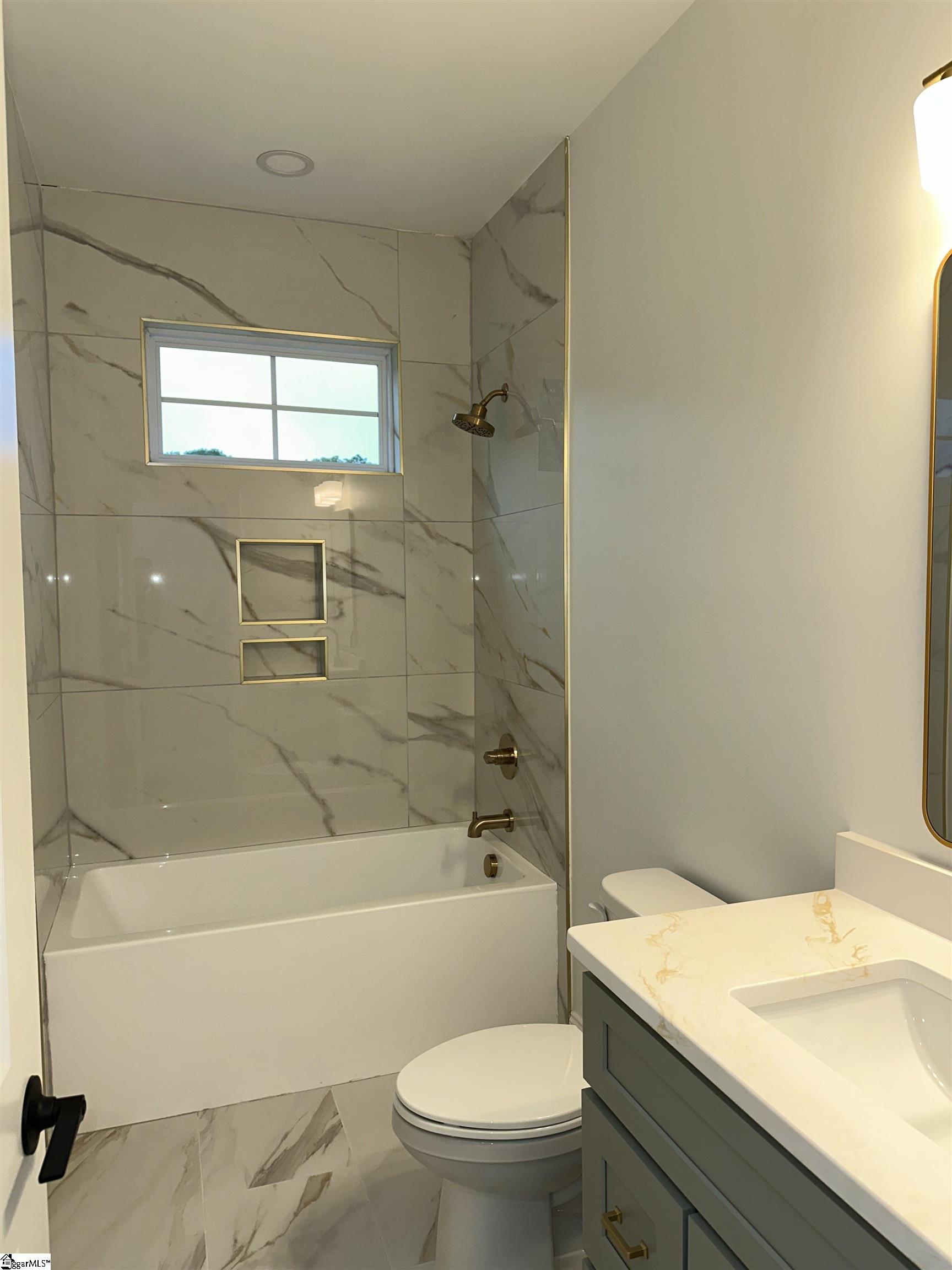 102 Sunshine Drive Simpsonville, SC 29681