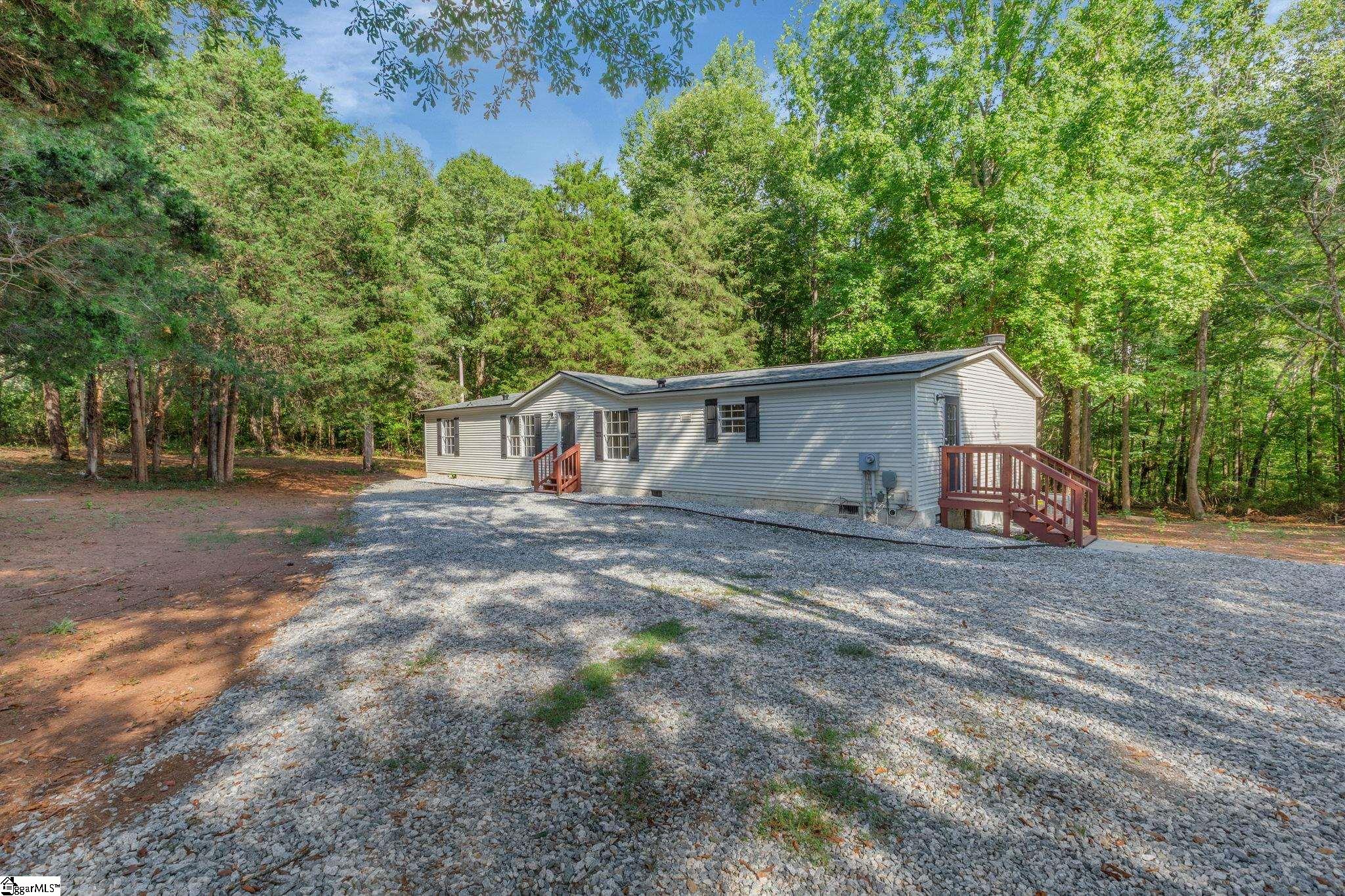 20 W Carver Street Due West, SC 29369