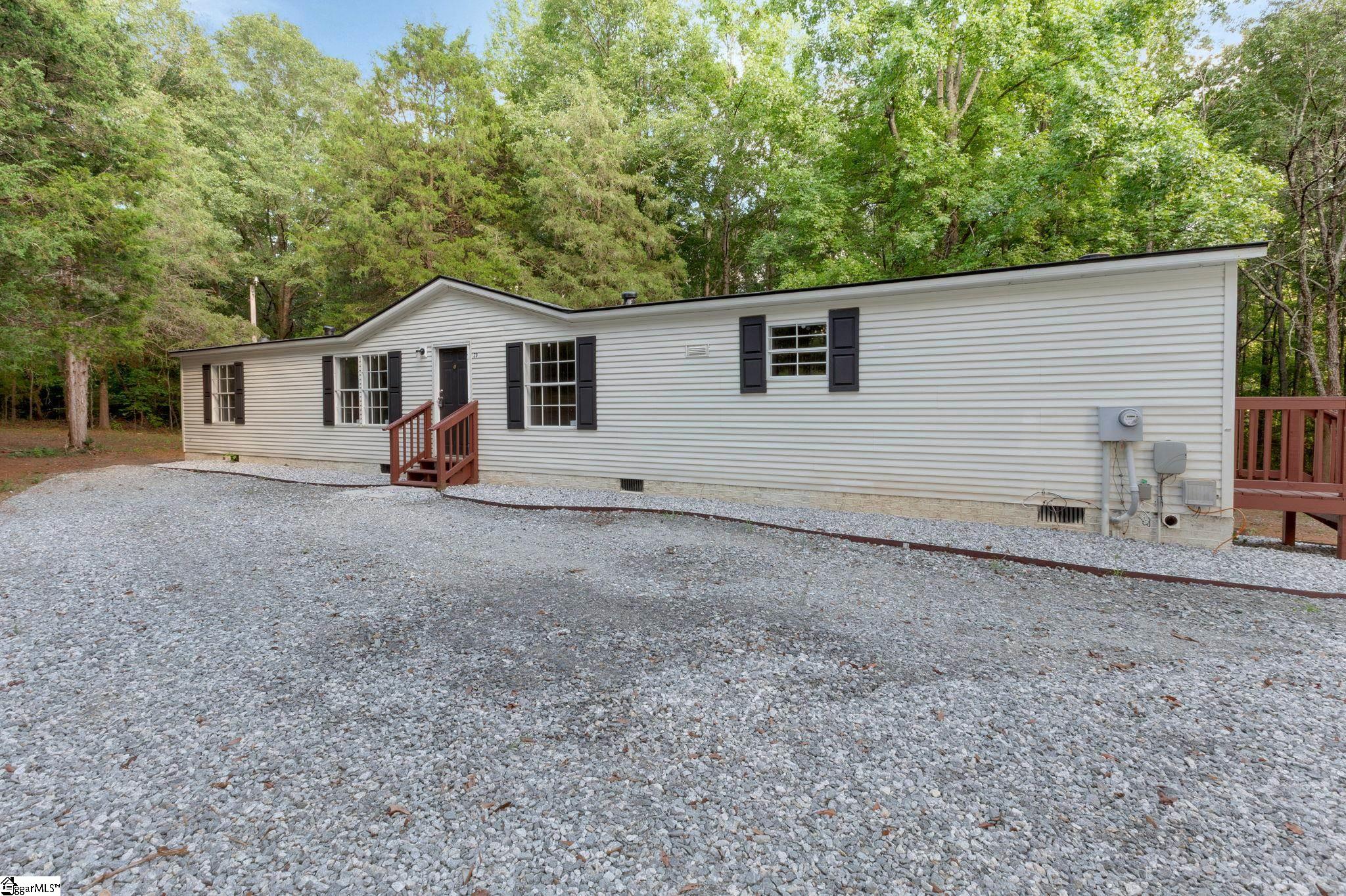20 W Carver Street Due West, SC 29369