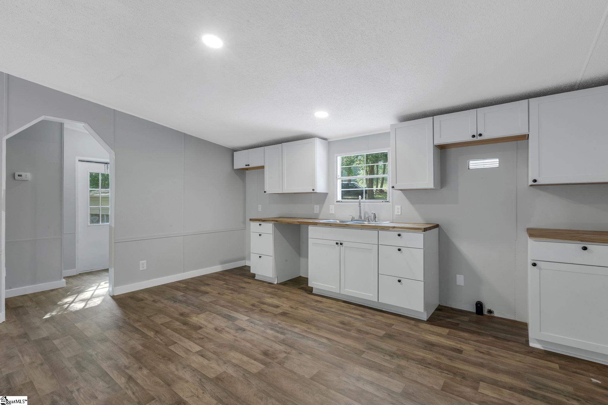 20 W Carver Street Due West, SC 29369