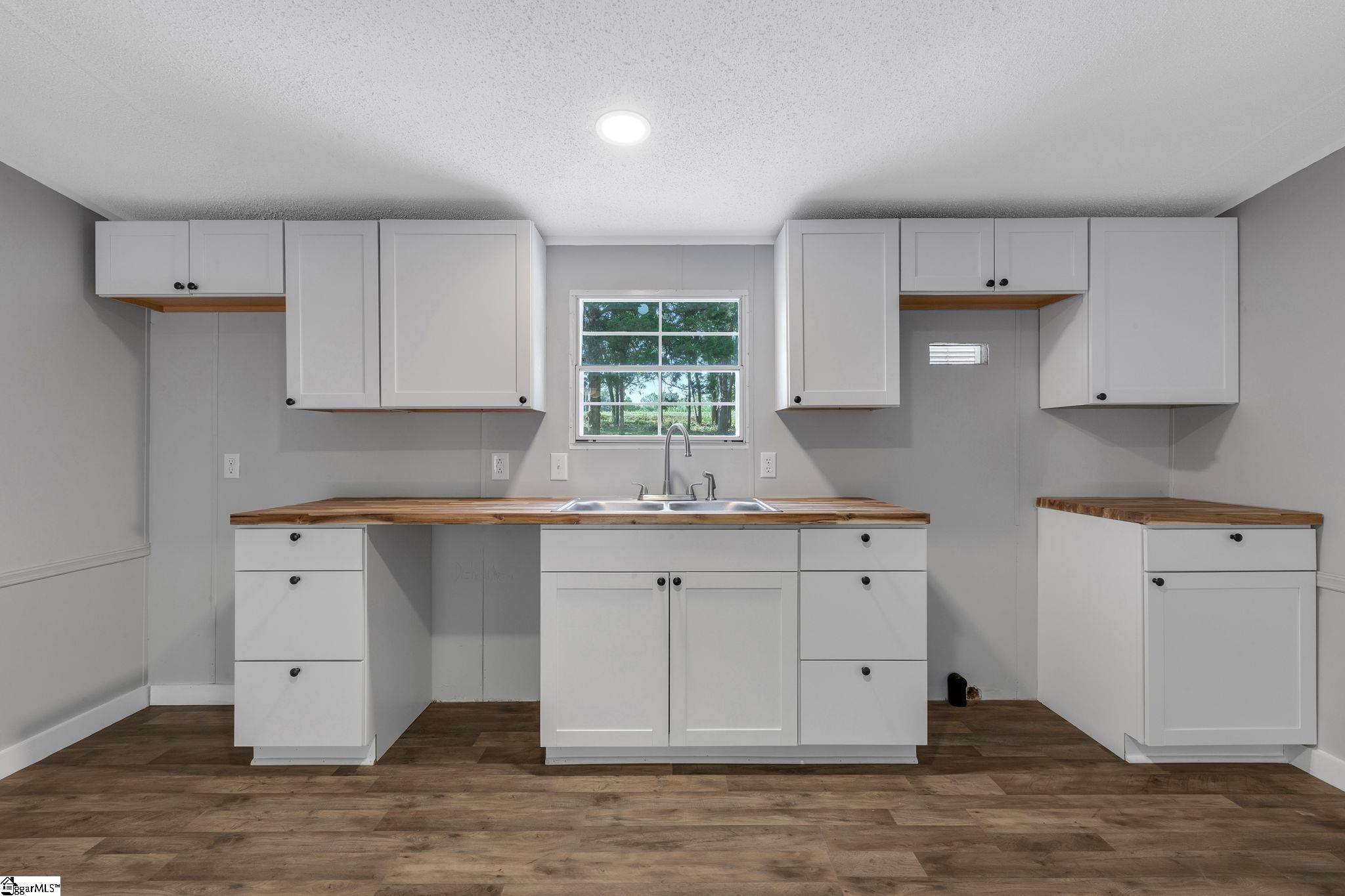 20 W Carver Street Due West, SC 29369