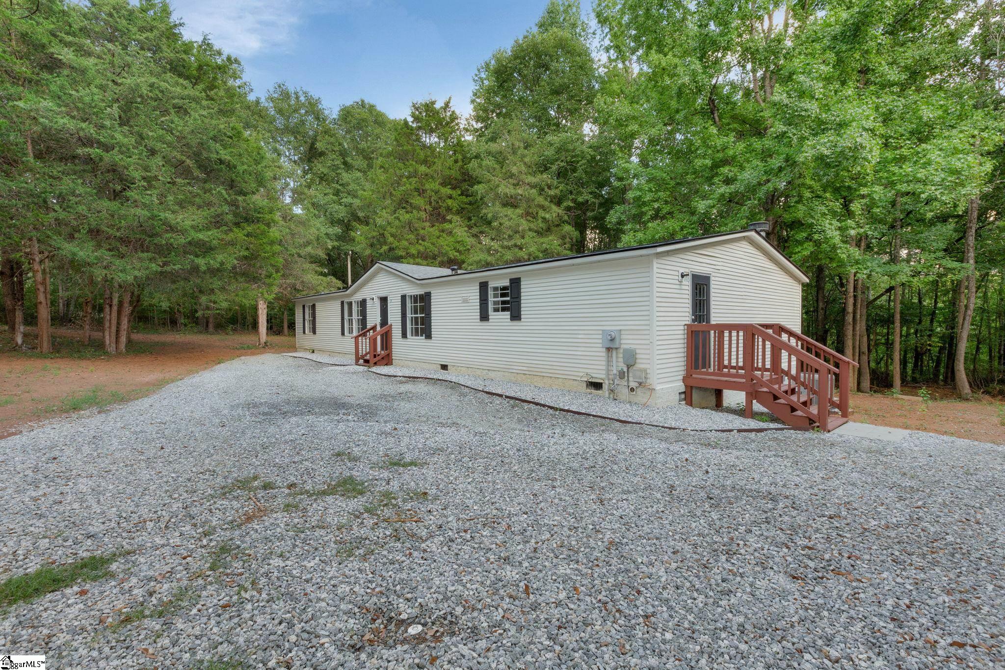 20 W Carver Street Due West, SC 29369