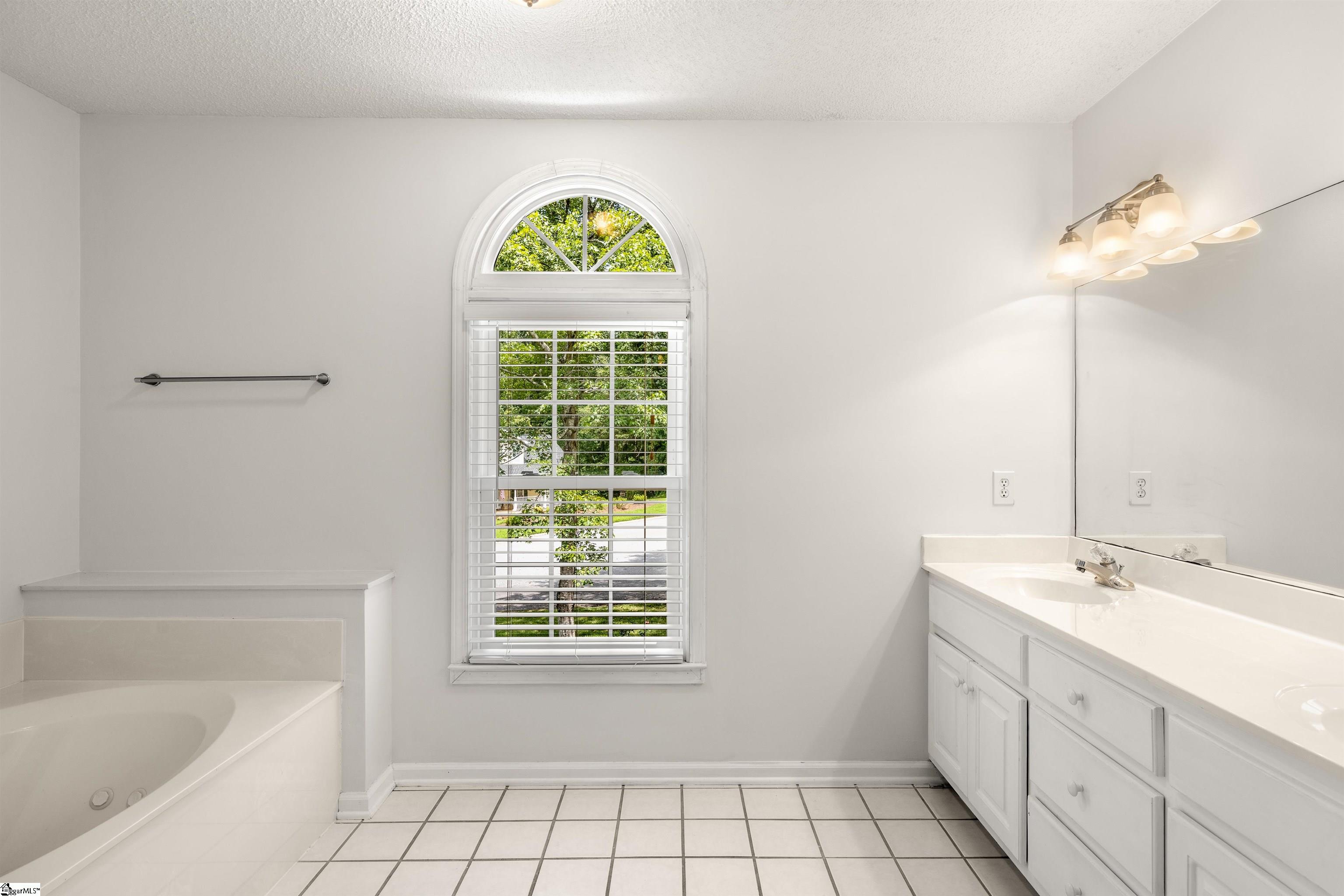 607 Shadow Oaks Drive Easley, SC 29642