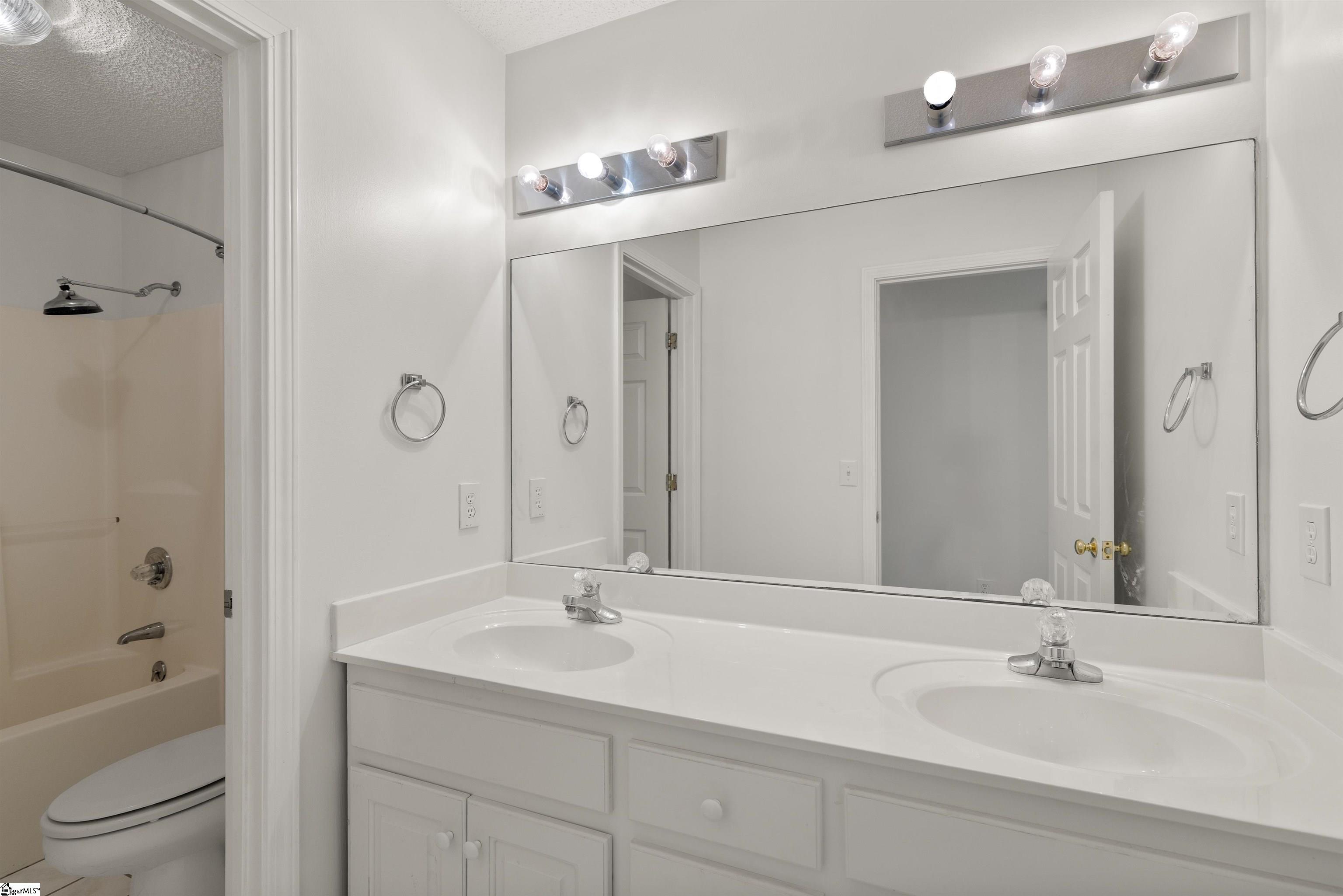 607 Shadow Oaks Drive Easley, SC 29642