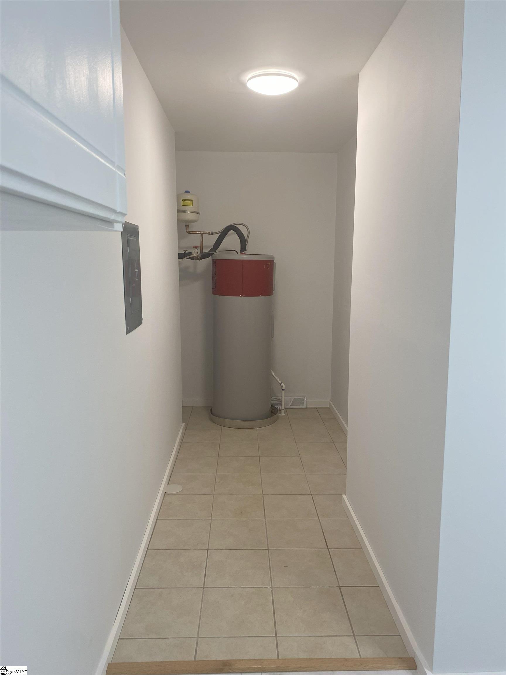 4 S Valley Lane Greenville, SC 29611