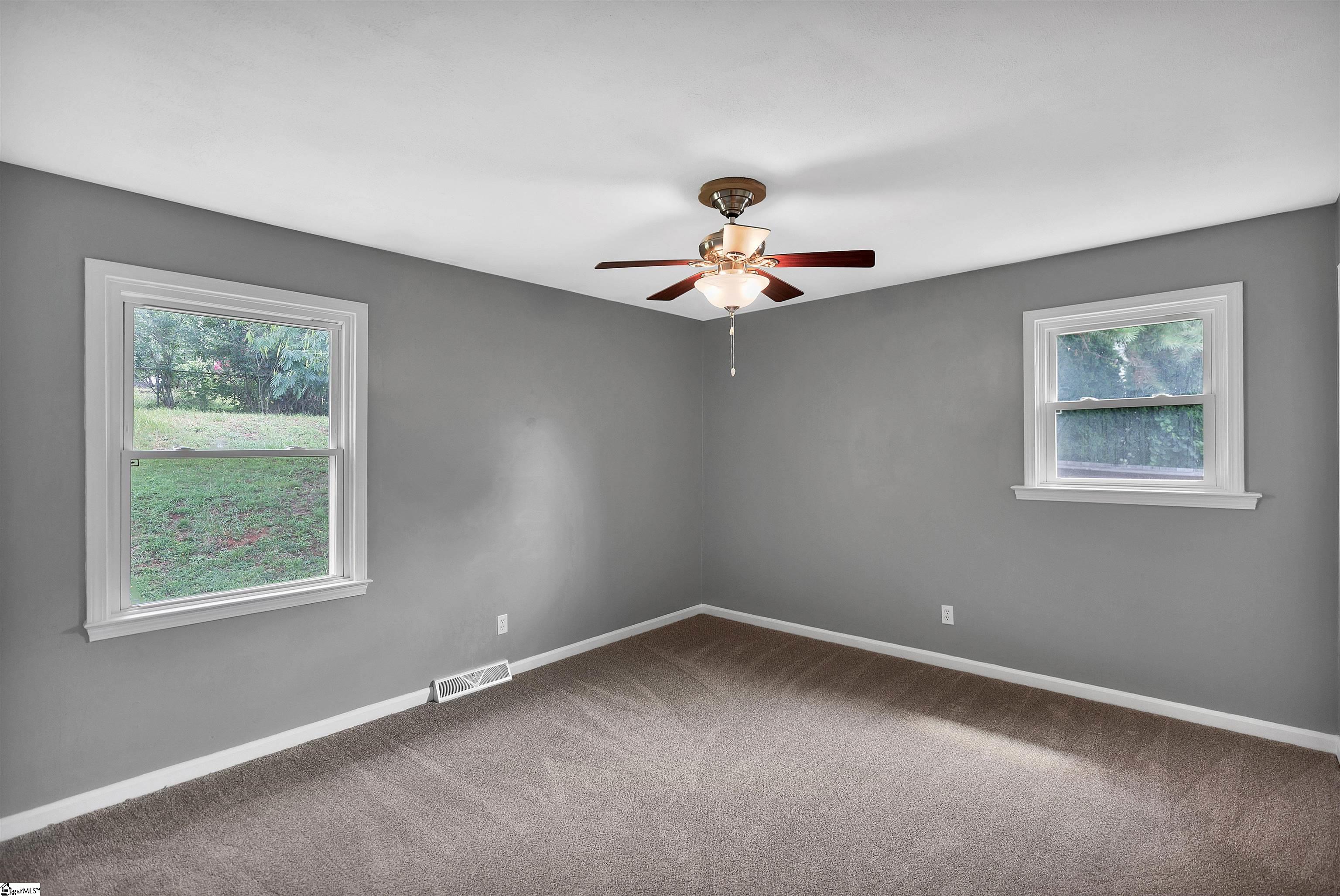 4 S Valley Lane Greenville, SC 29611