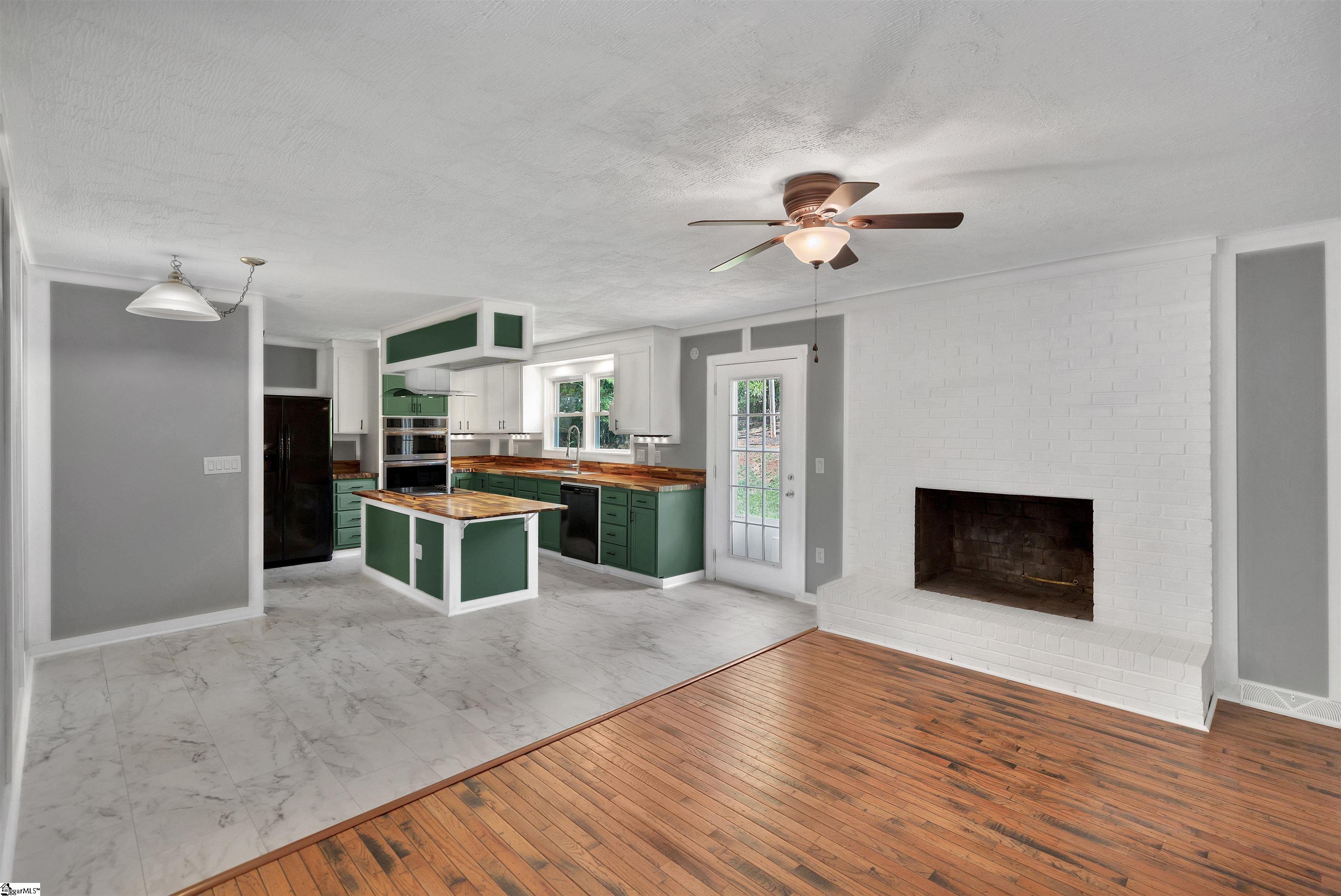 4 S Valley Lane Greenville, SC 29611