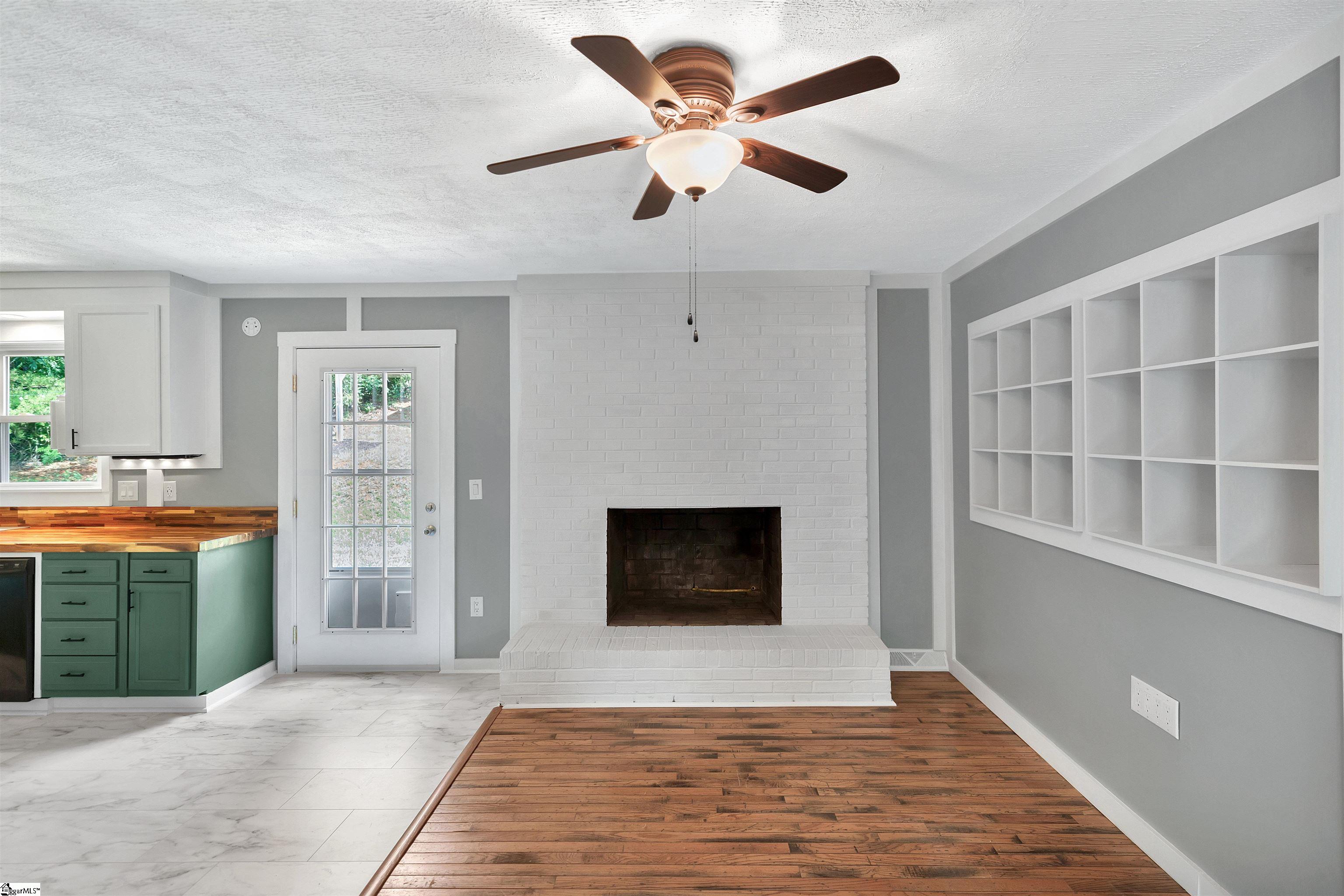 4 S Valley Lane Greenville, SC 29611