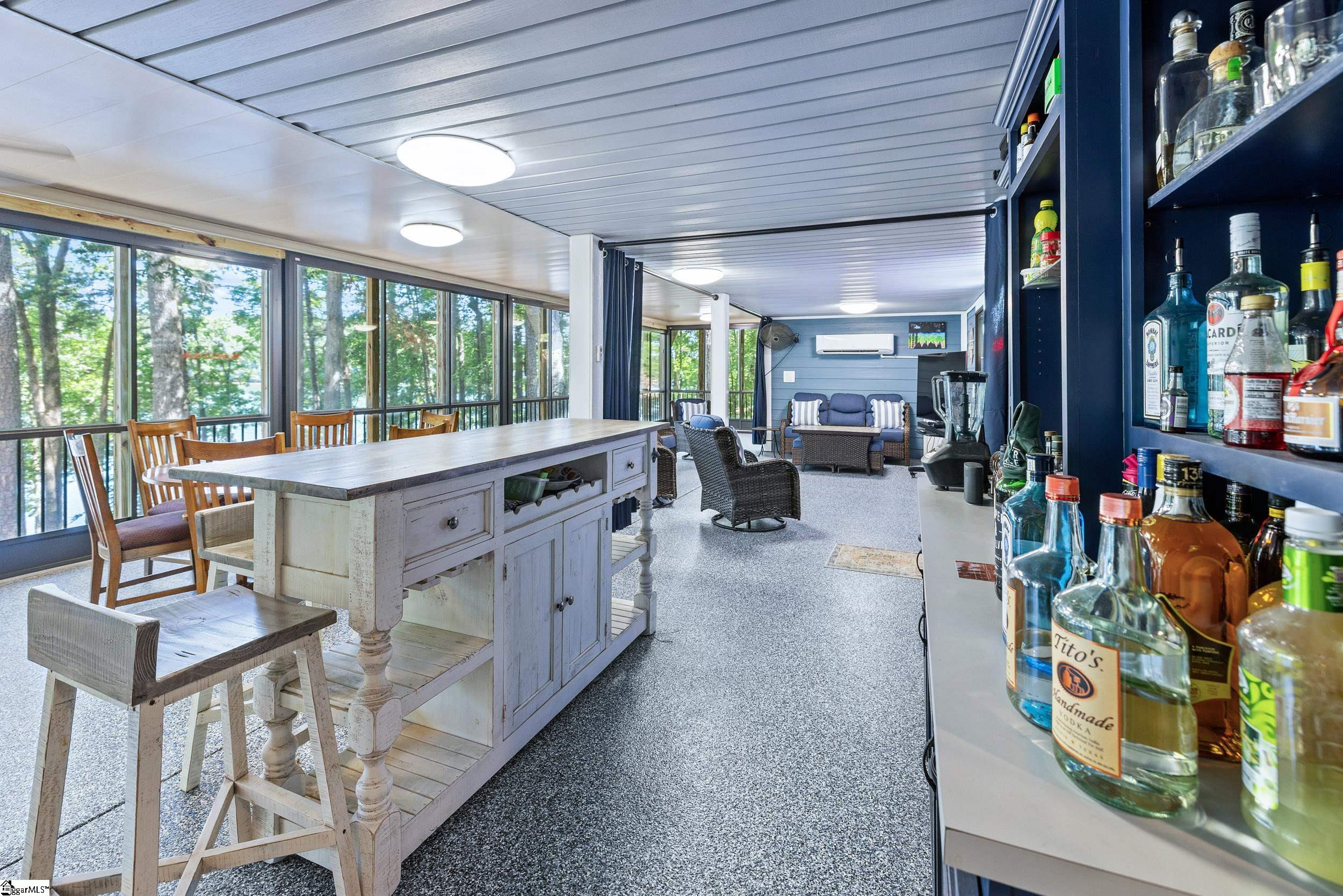 108 Tulip Lane Westminster, SC 29693-6446