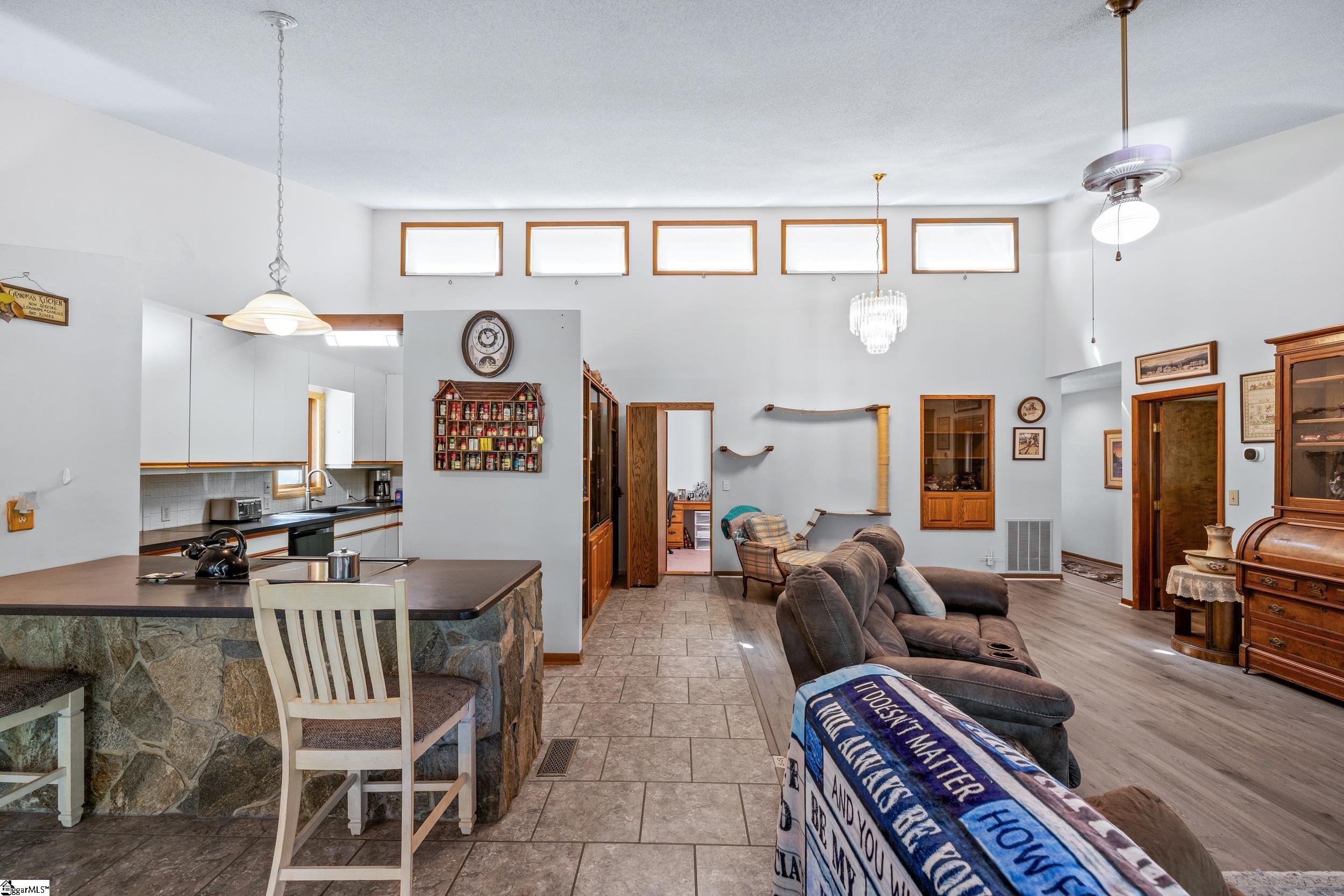 108 Tulip Lane Westminster, SC 29693-6446