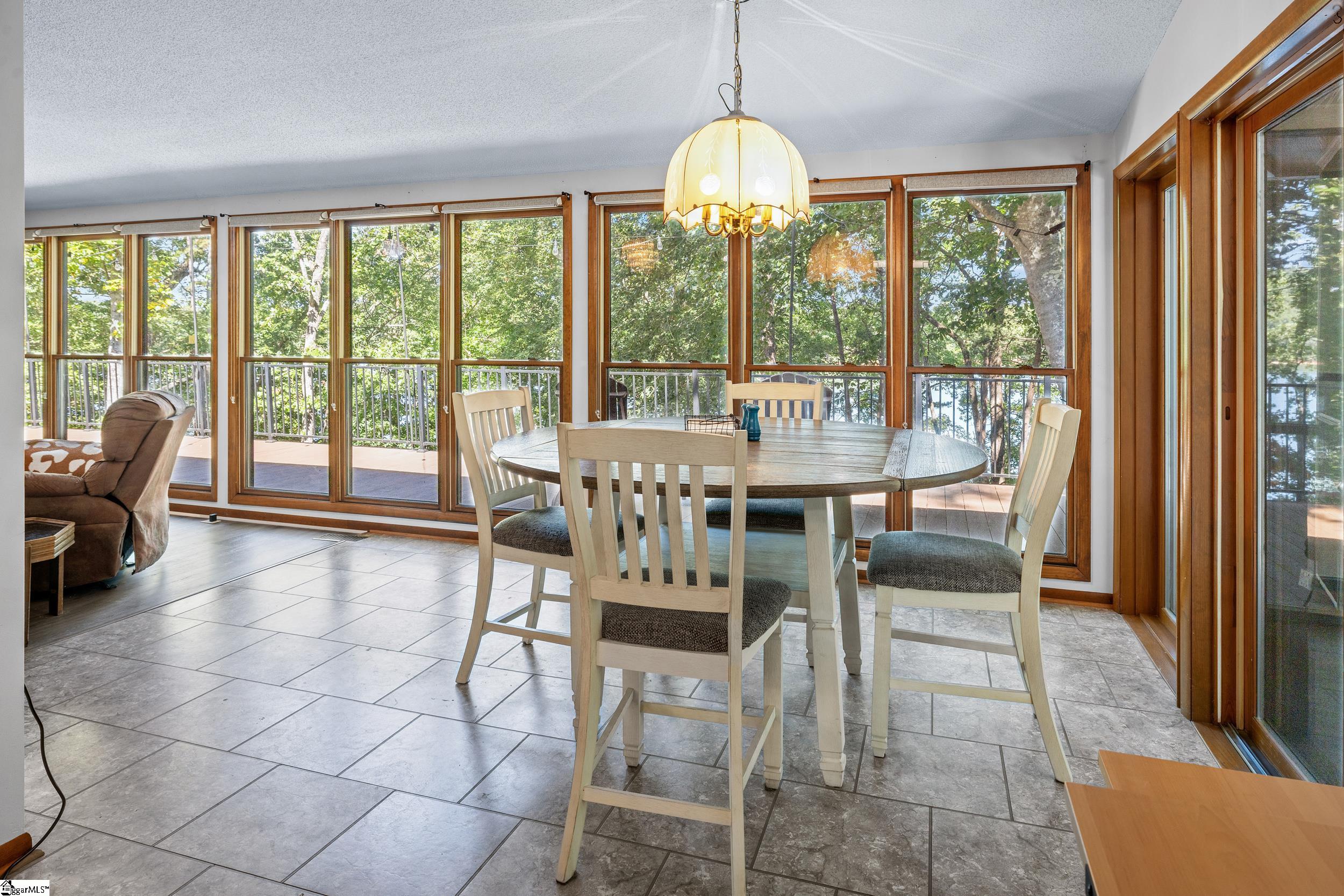 108 Tulip Lane Westminster, SC 29693-6446