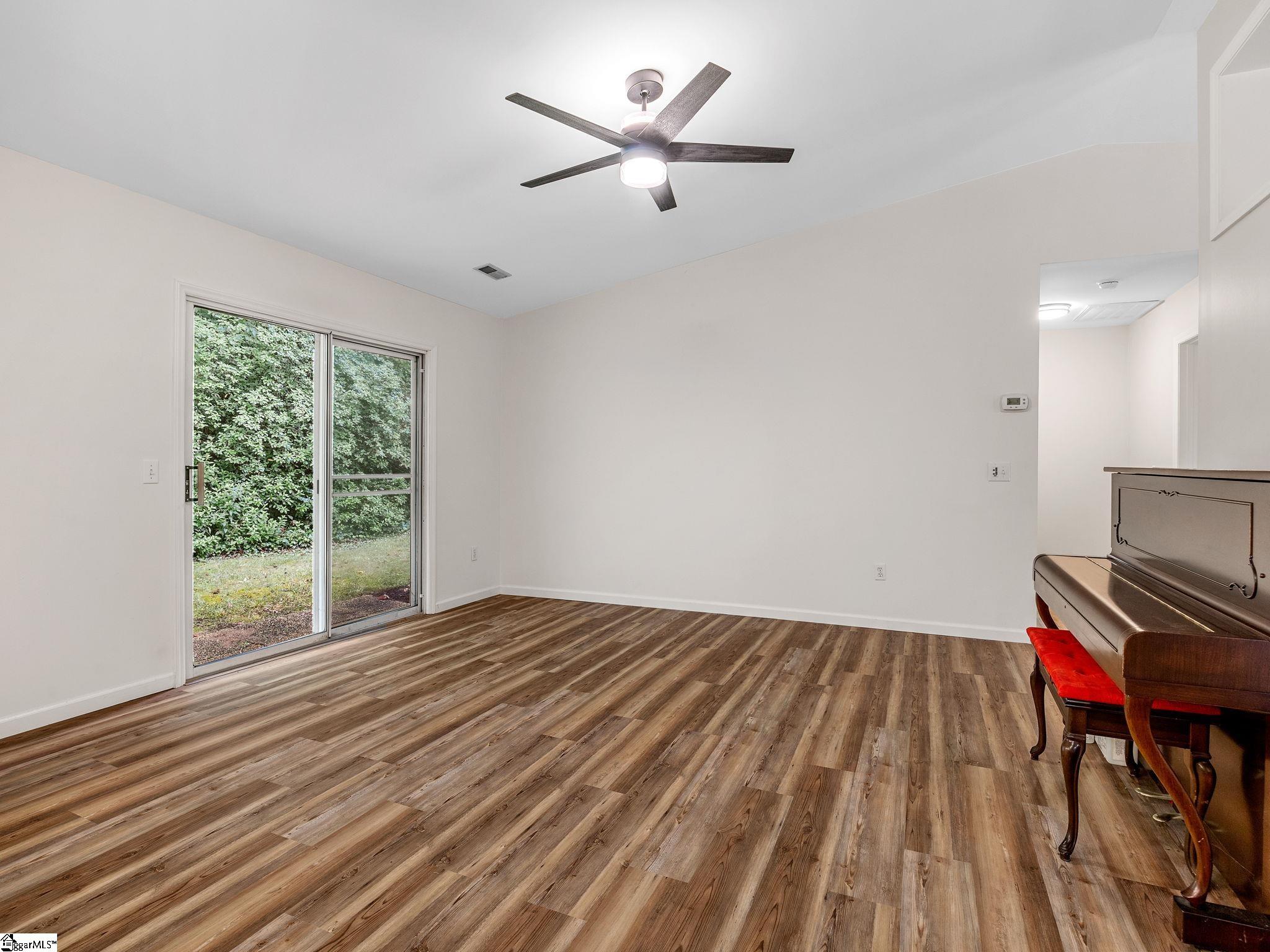1349 E Lakeshore Drive Landrum, SC 29356