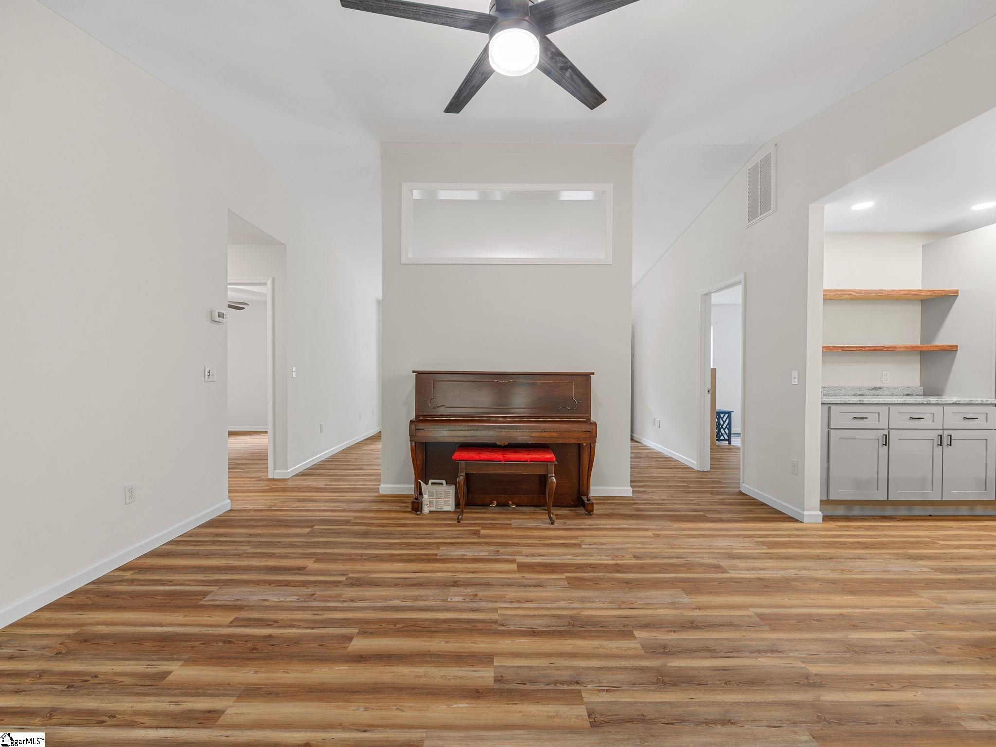 1349 E Lakeshore Drive Landrum, SC 29356