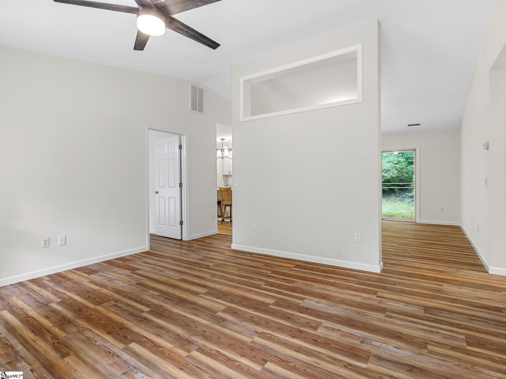 1349 E Lakeshore Drive Landrum, SC 29356