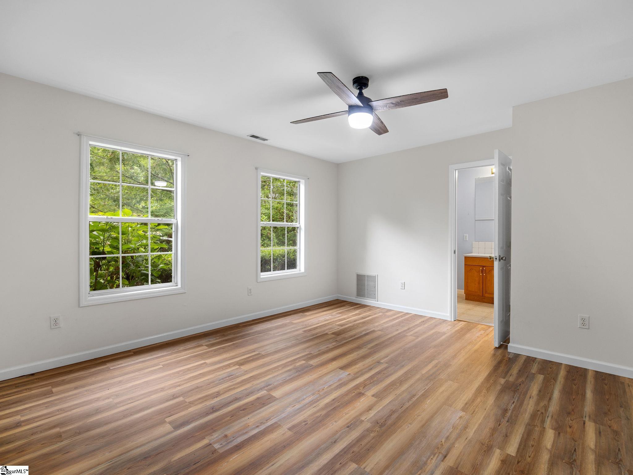 1349 E Lakeshore Drive Landrum, SC 29356