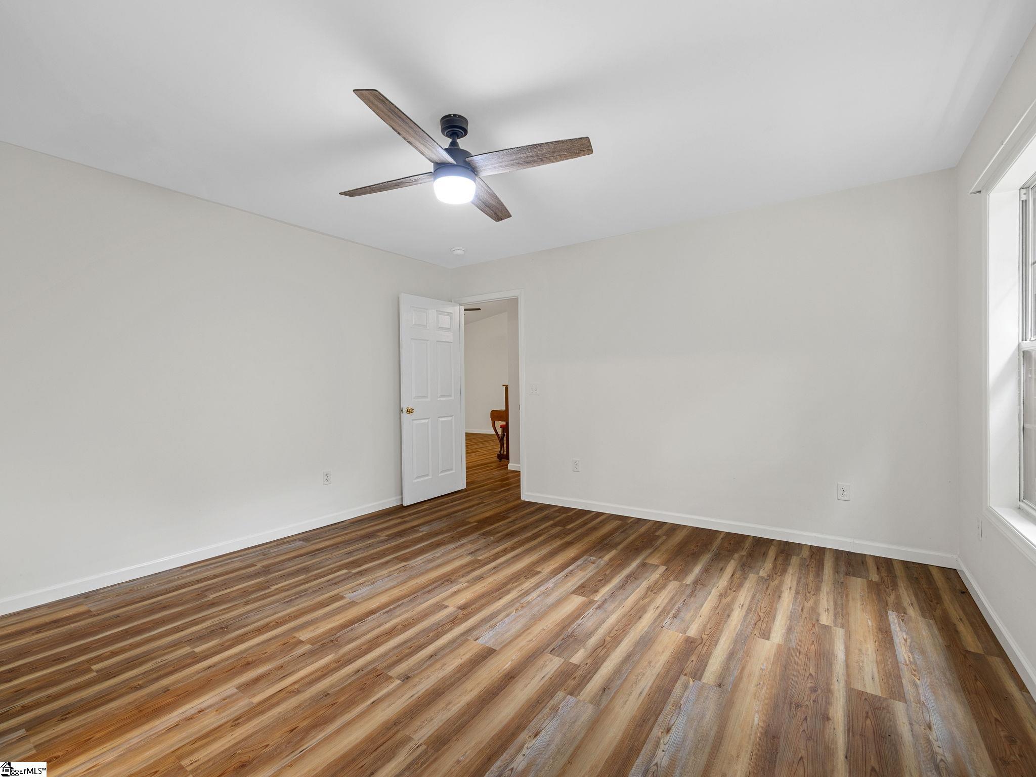 1349 E Lakeshore Drive Landrum, SC 29356