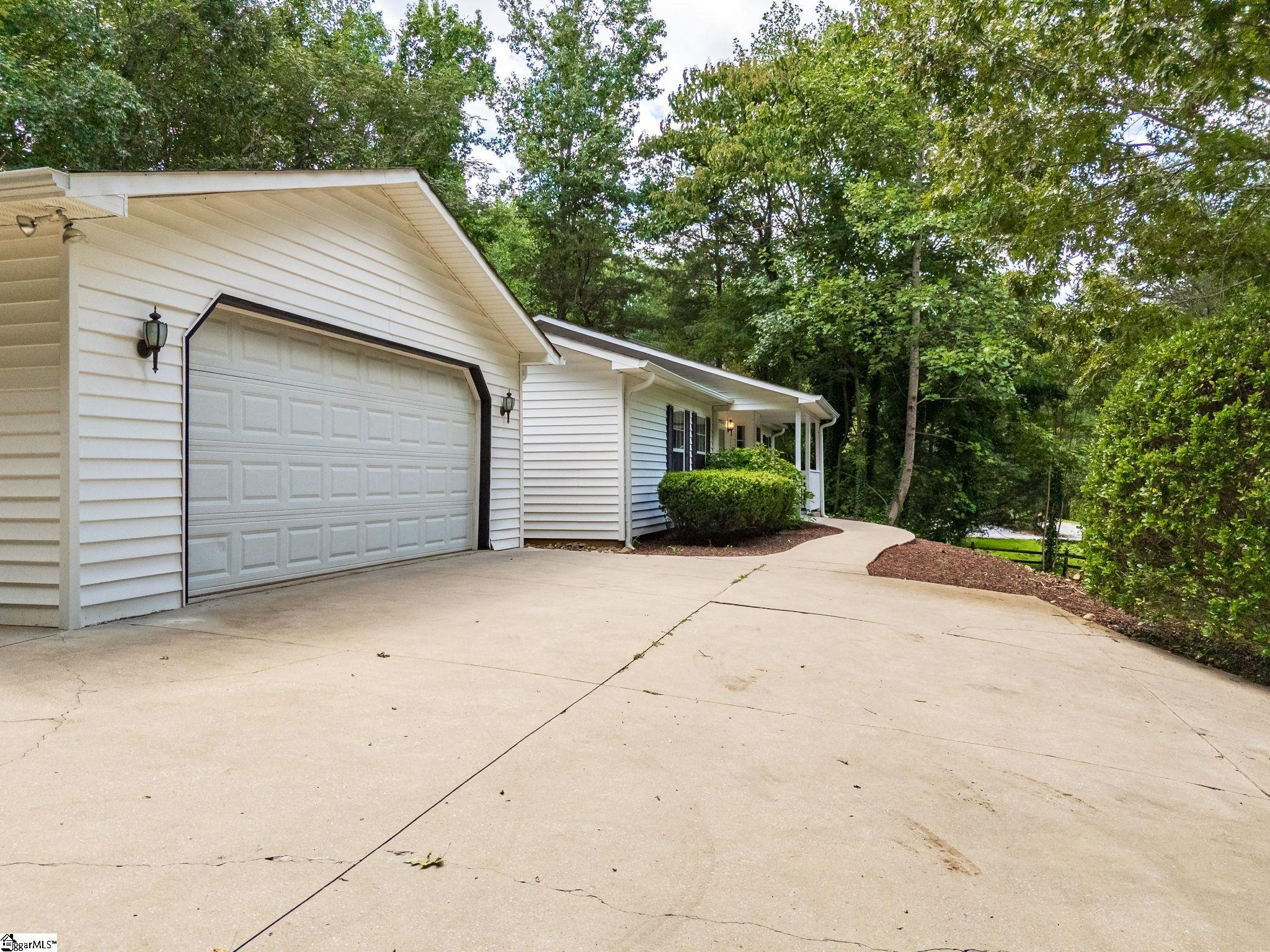 1349 E Lakeshore Drive Landrum, SC 29356