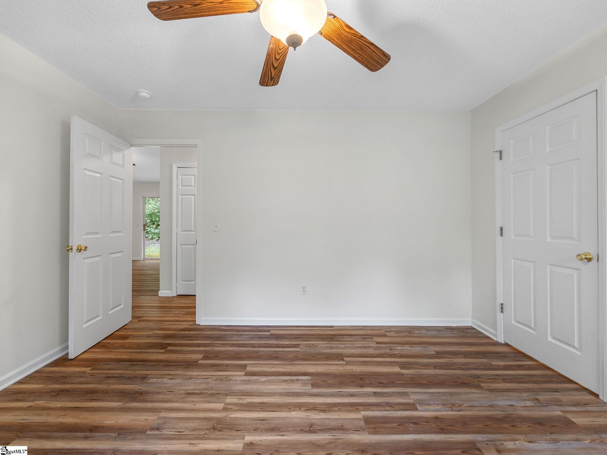 1349 E Lakeshore Drive Landrum, SC 29356