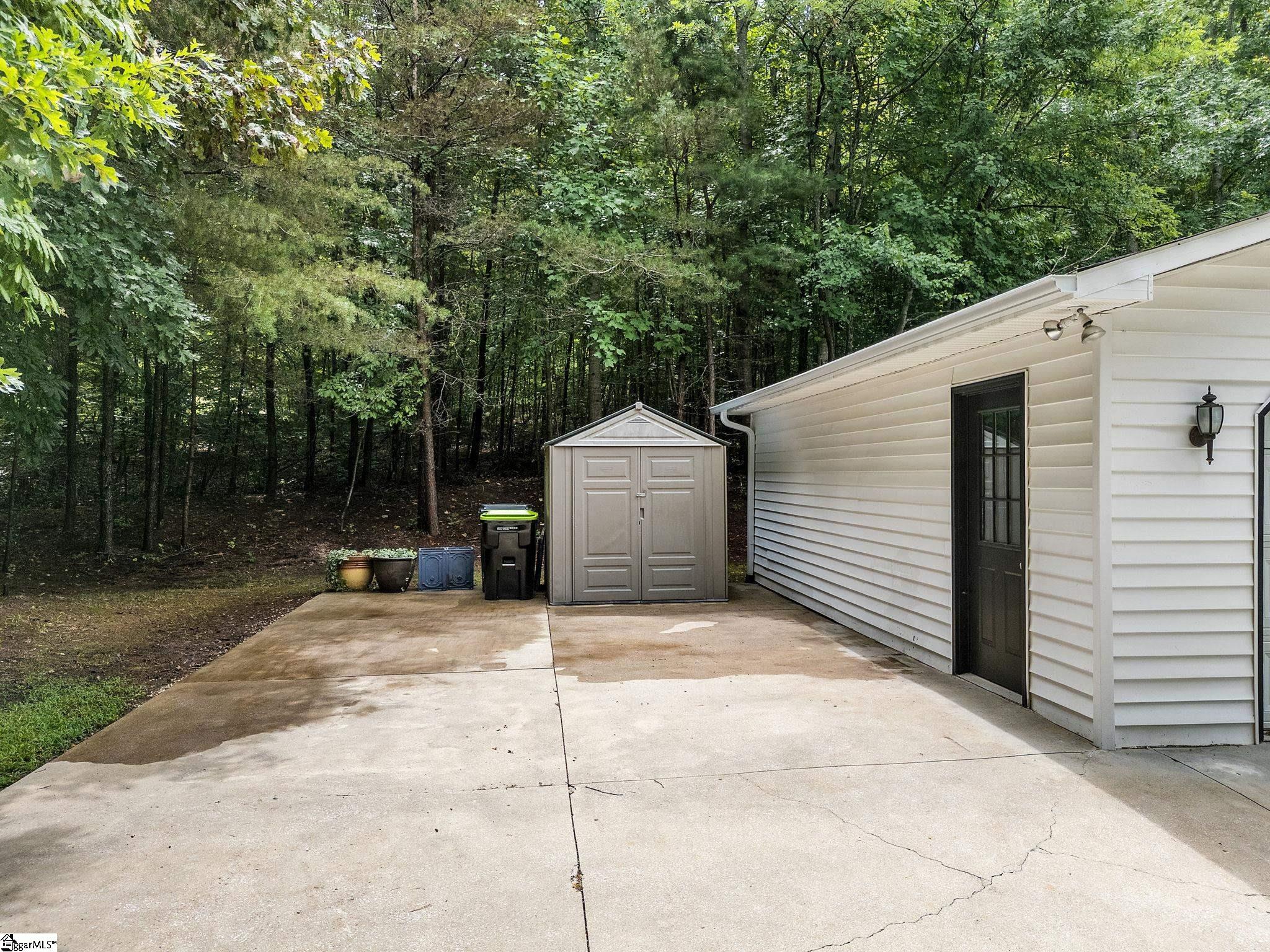 1349 E Lakeshore Drive Landrum, SC 29356
