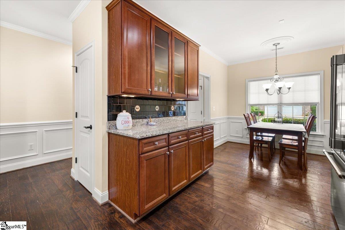 28 Barnwood Circle Greenville, SC 29607