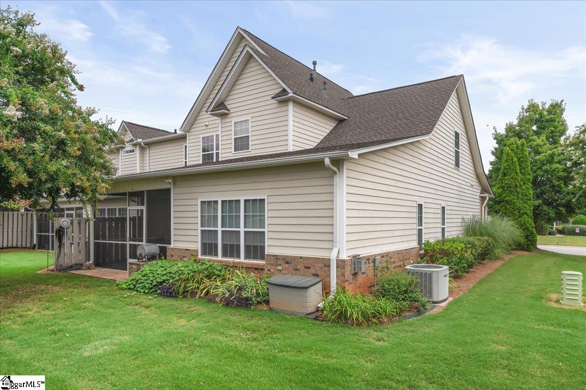 28 Barnwood Circle Greenville, SC 29607