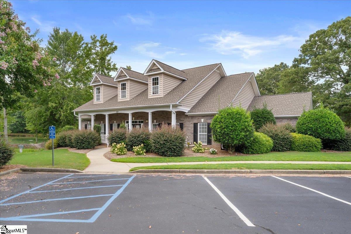 28 Barnwood Circle Greenville, SC 29607