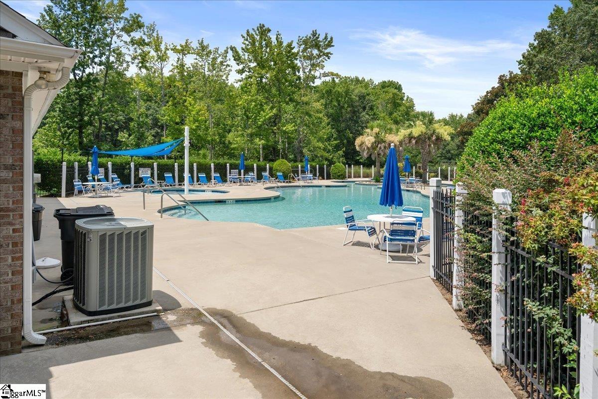28 Barnwood Circle Greenville, SC 29607