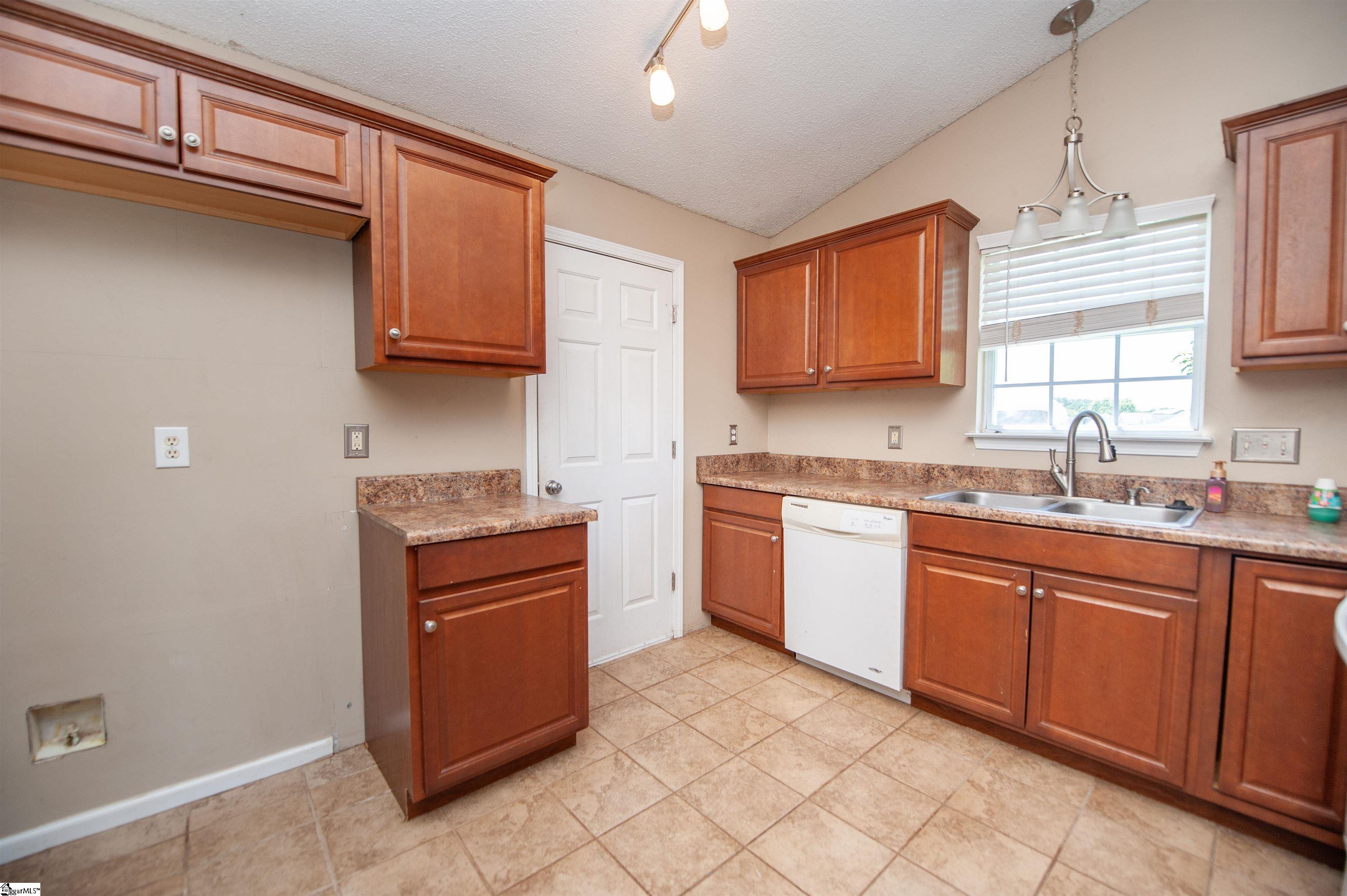 575 Mountainview Road Spartanburg, SC 29316