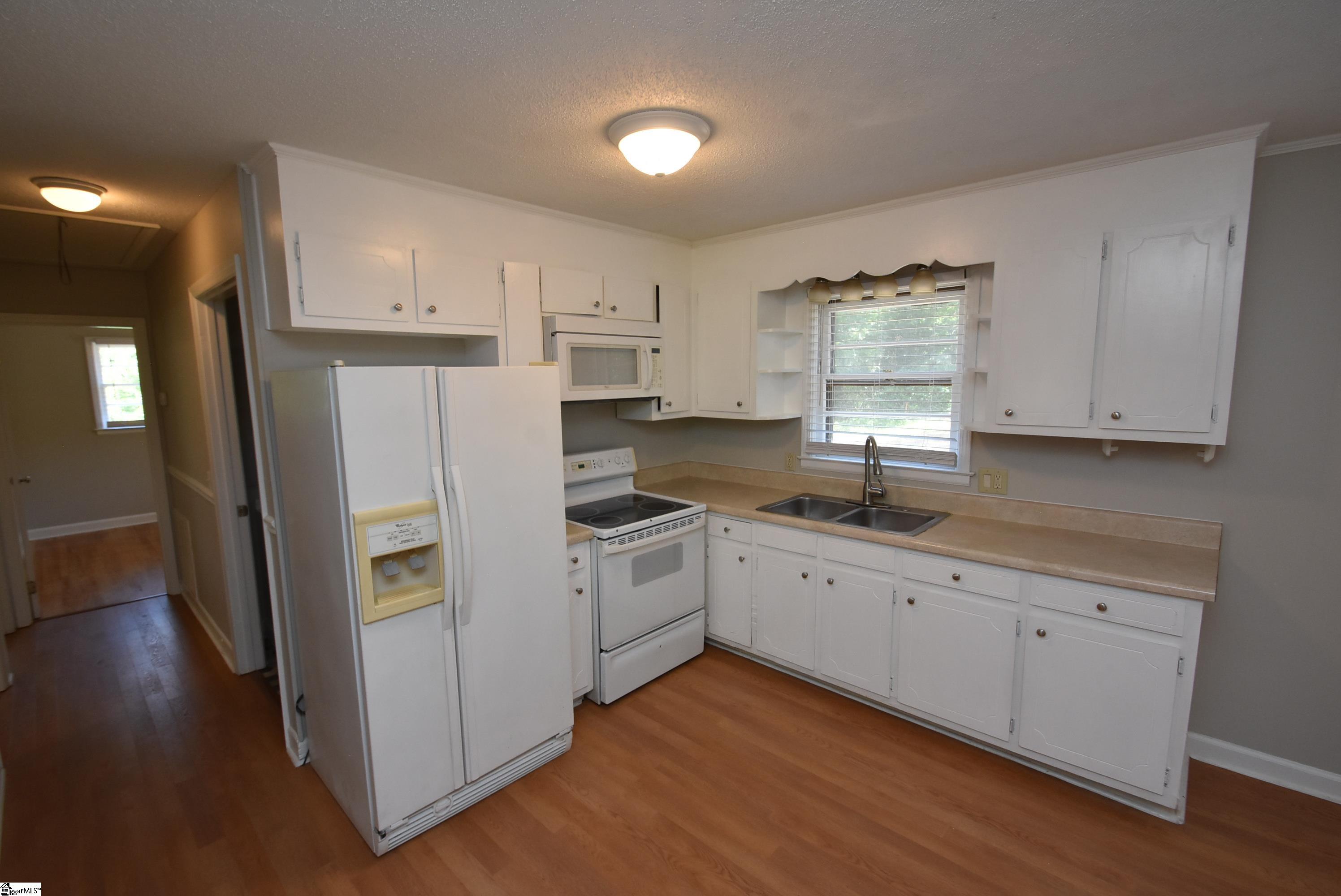 14 Theodore Circle Greenville, SC 29611