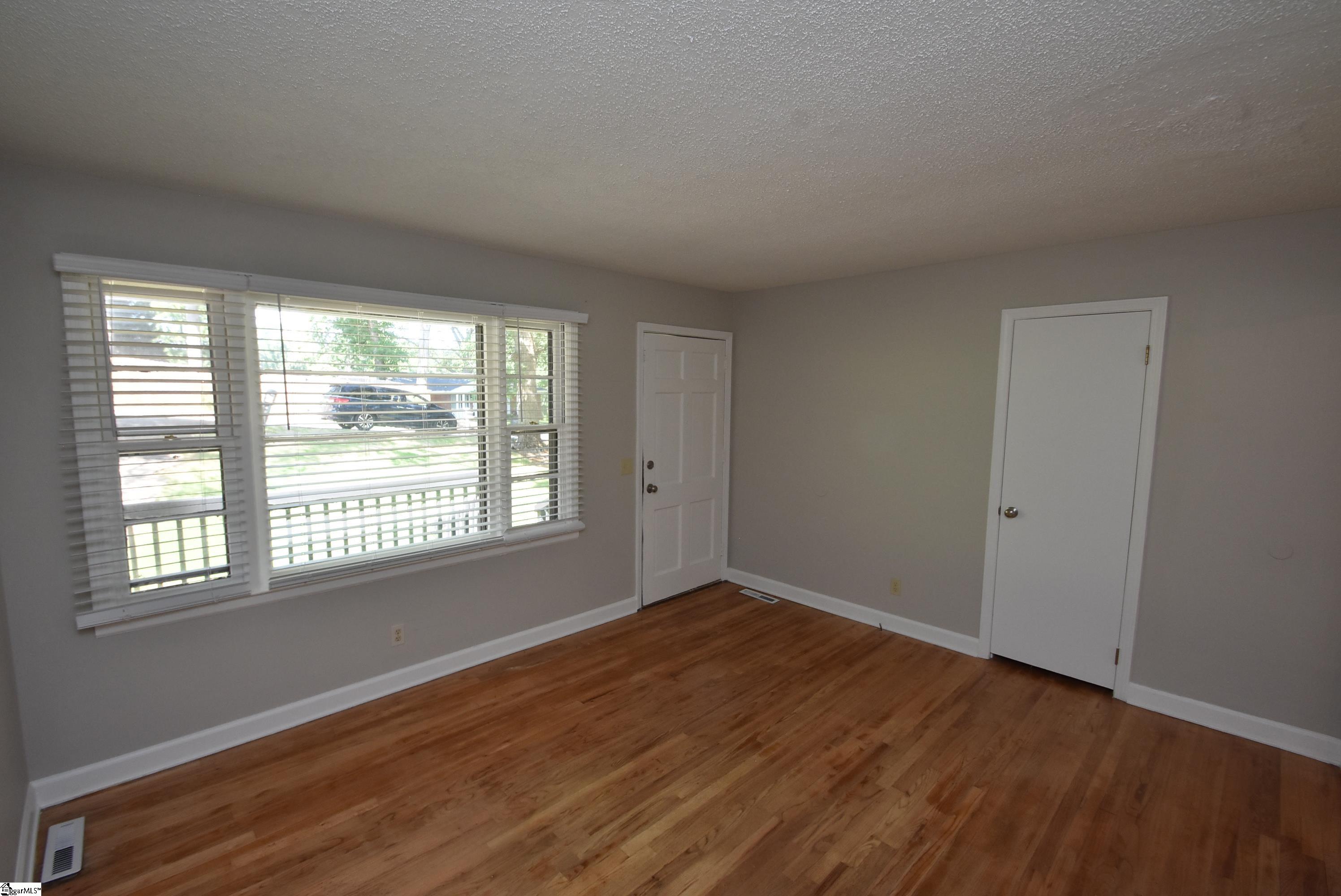 14 Theodore Circle Greenville, SC 29611