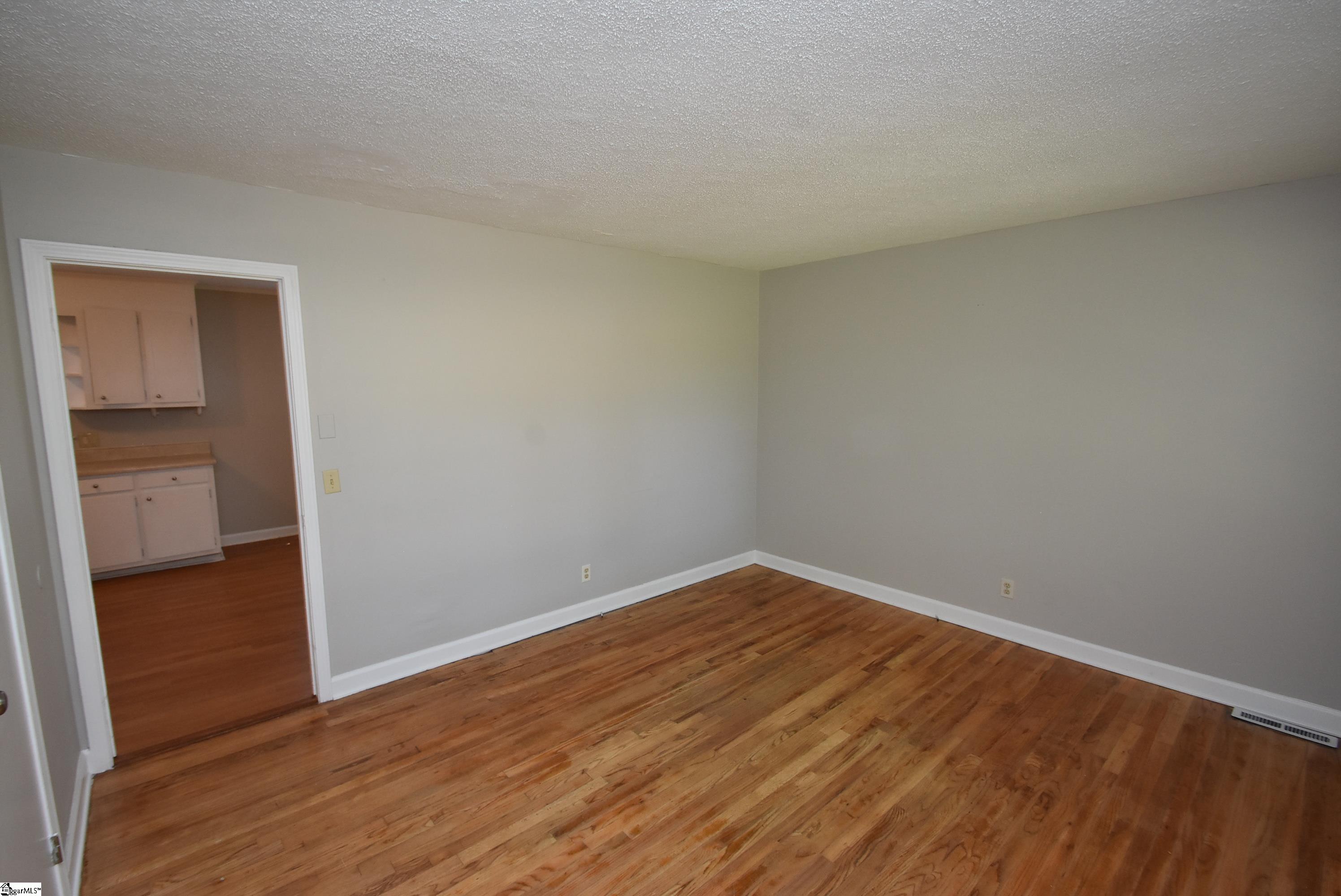 14 Theodore Circle Greenville, SC 29611