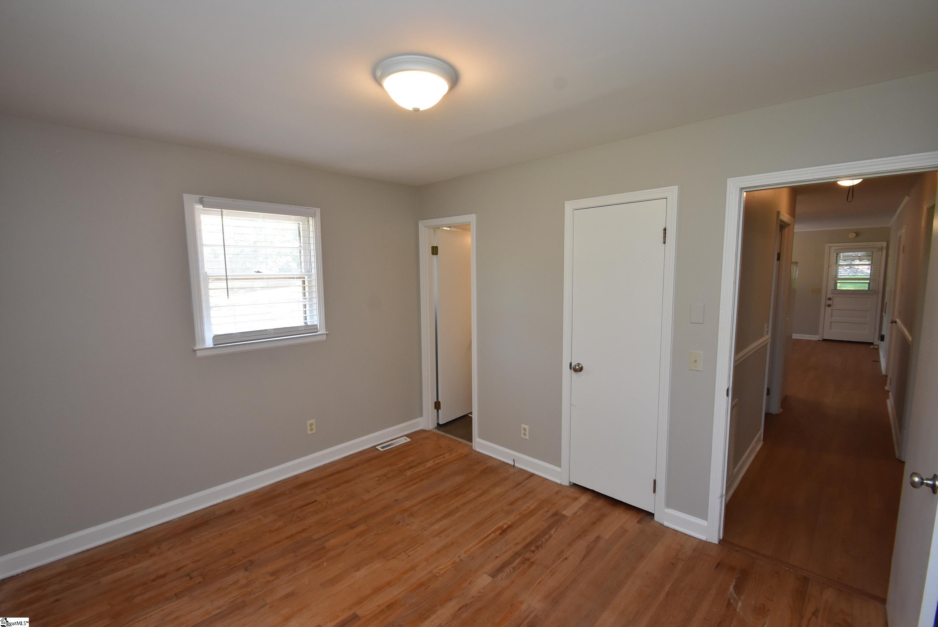 14 Theodore Circle Greenville, SC 29611