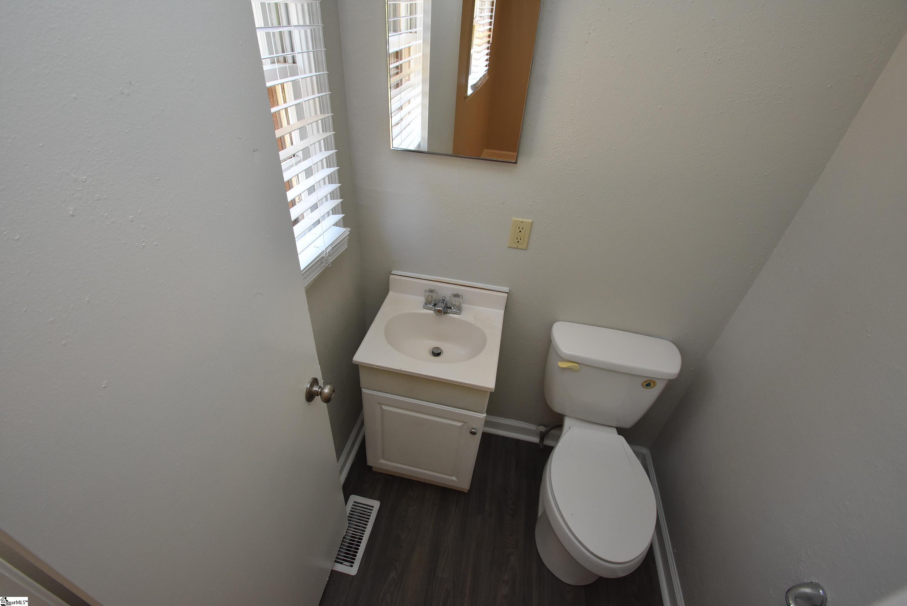 14 Theodore Circle Greenville, SC 29611