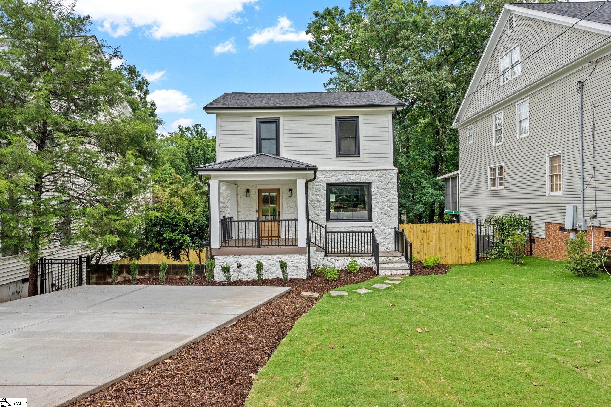 28 Douglas Drive Greenville, SC 29605