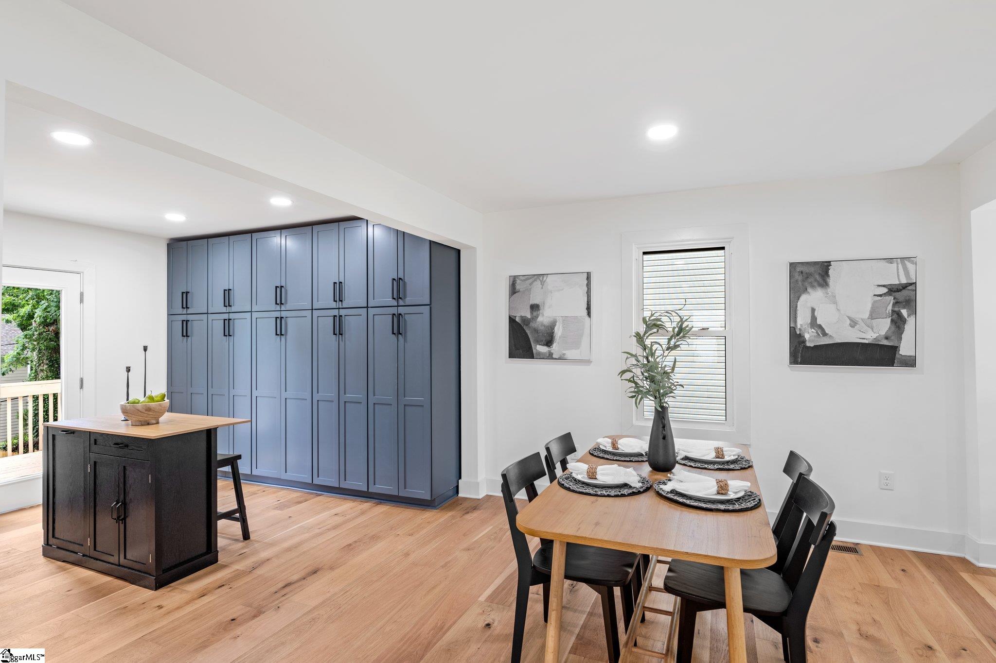 28 Douglas Drive Greenville, SC 29605